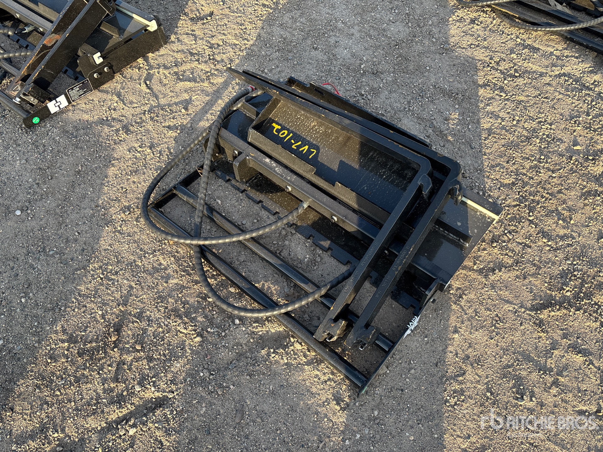 General Appearance with Foto, angolo anteriore sinistro