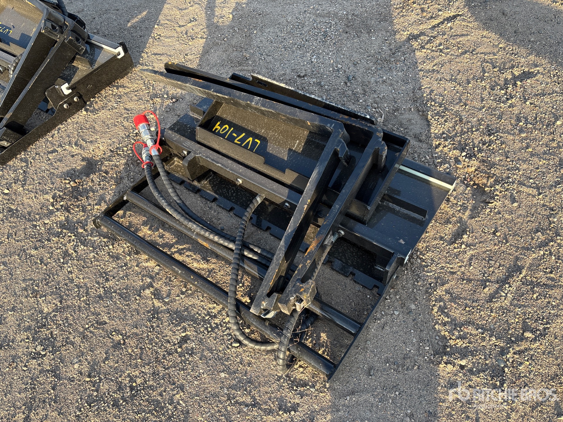 General Appearance with Foto, angolo anteriore sinistro