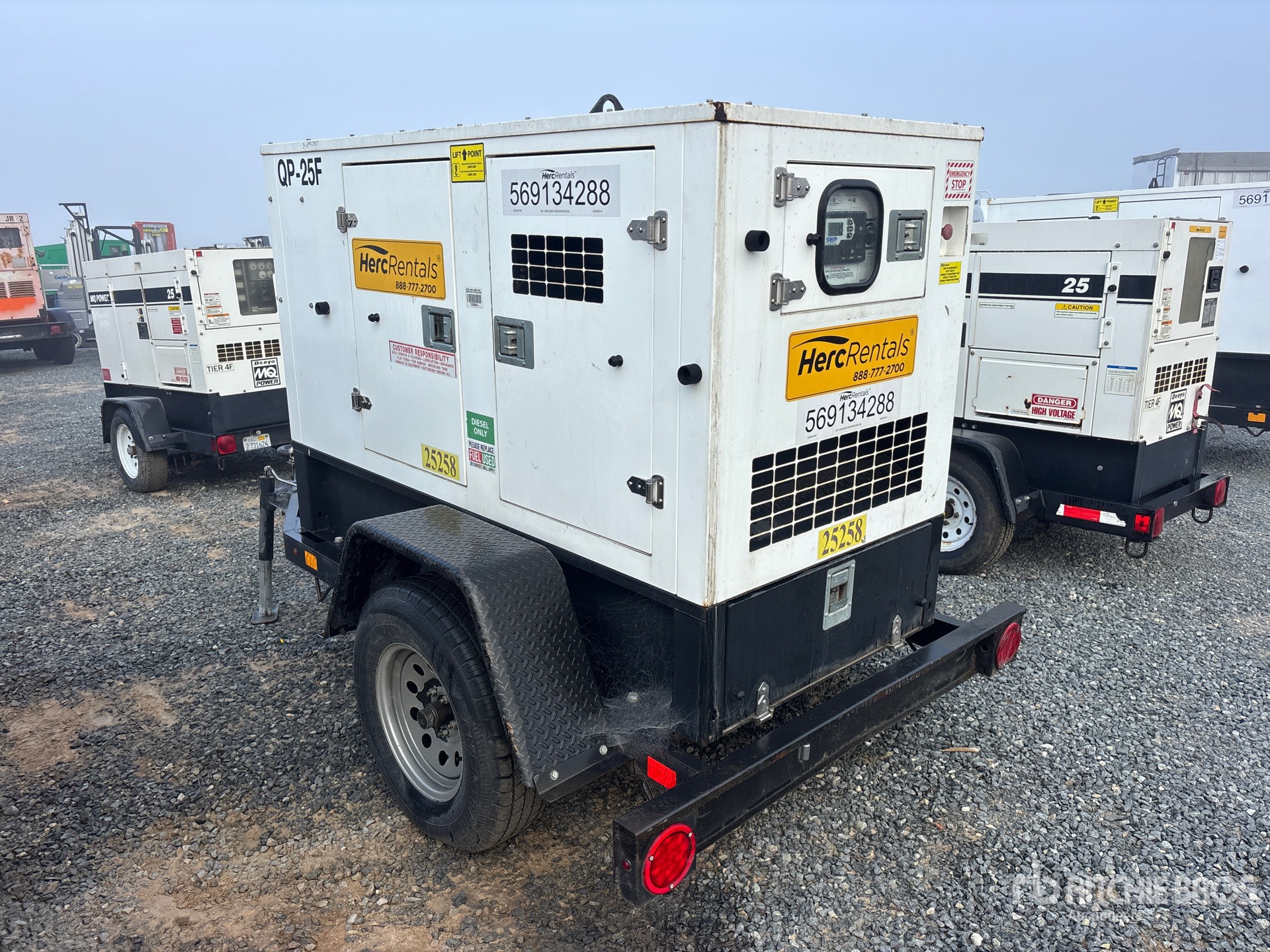 General Appearance with Bild, Ecke hinten links