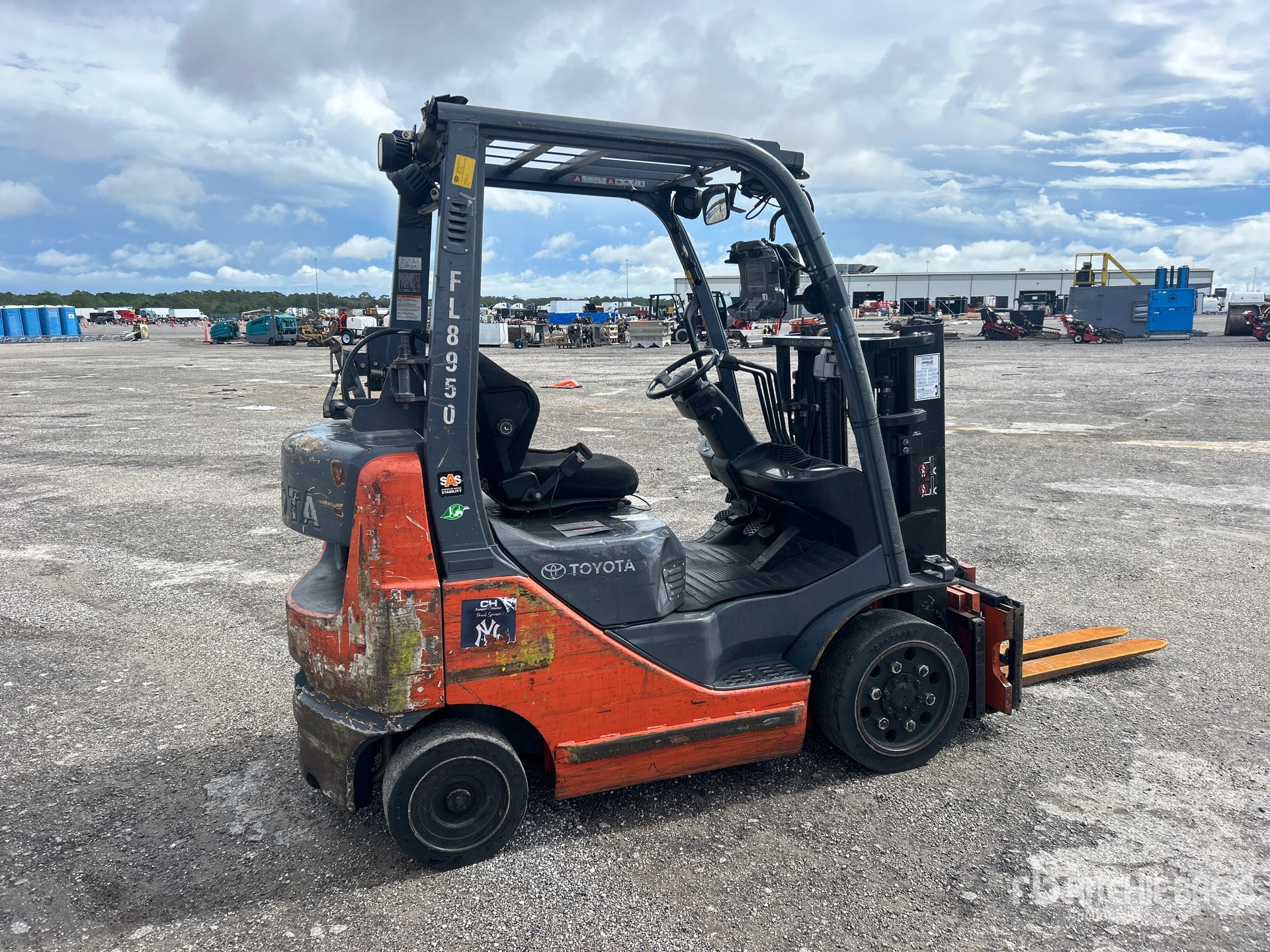 General Appearance with Picture, Right Rear Corner