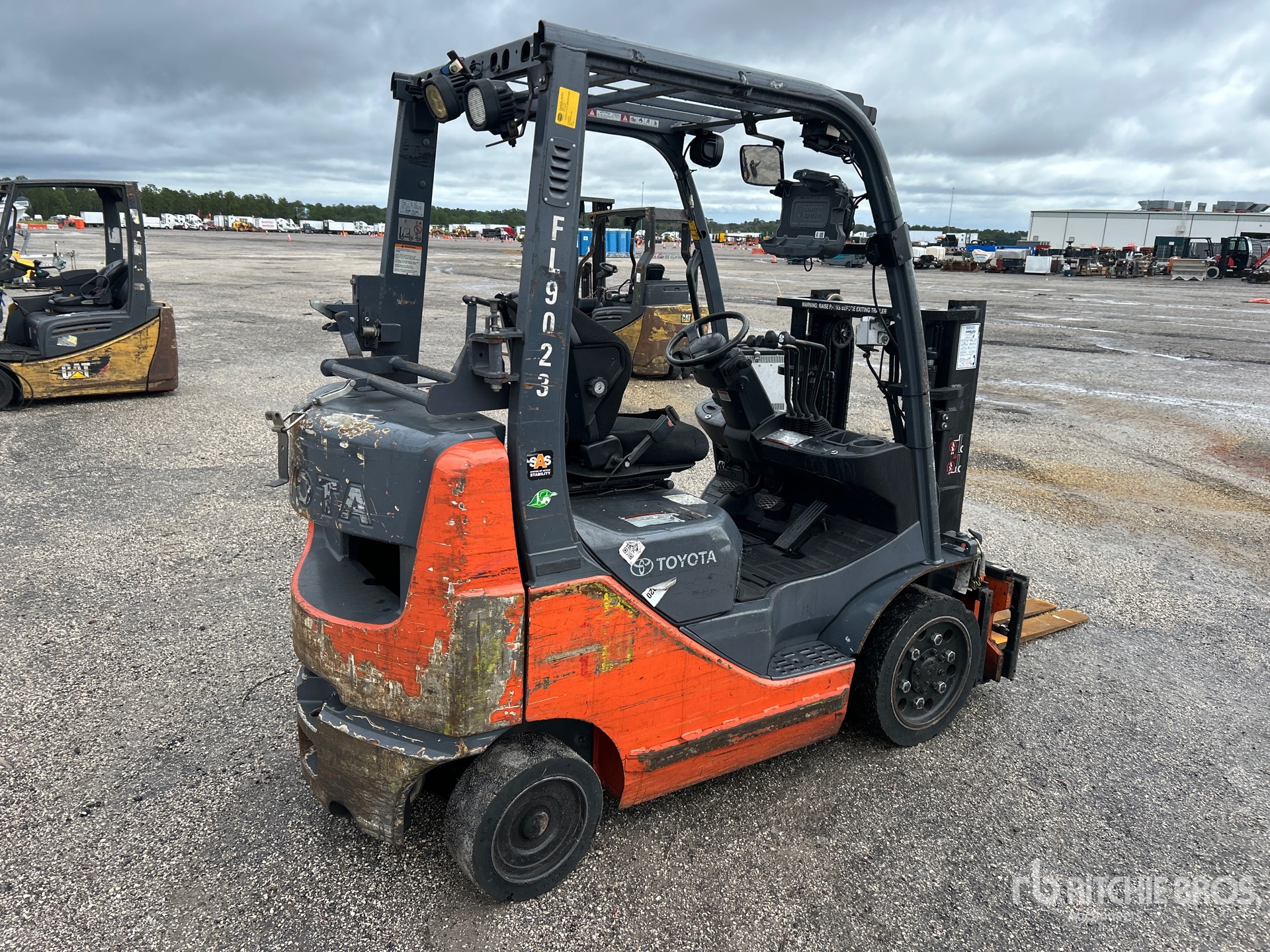 General Appearance with Picture, Right Rear Corner