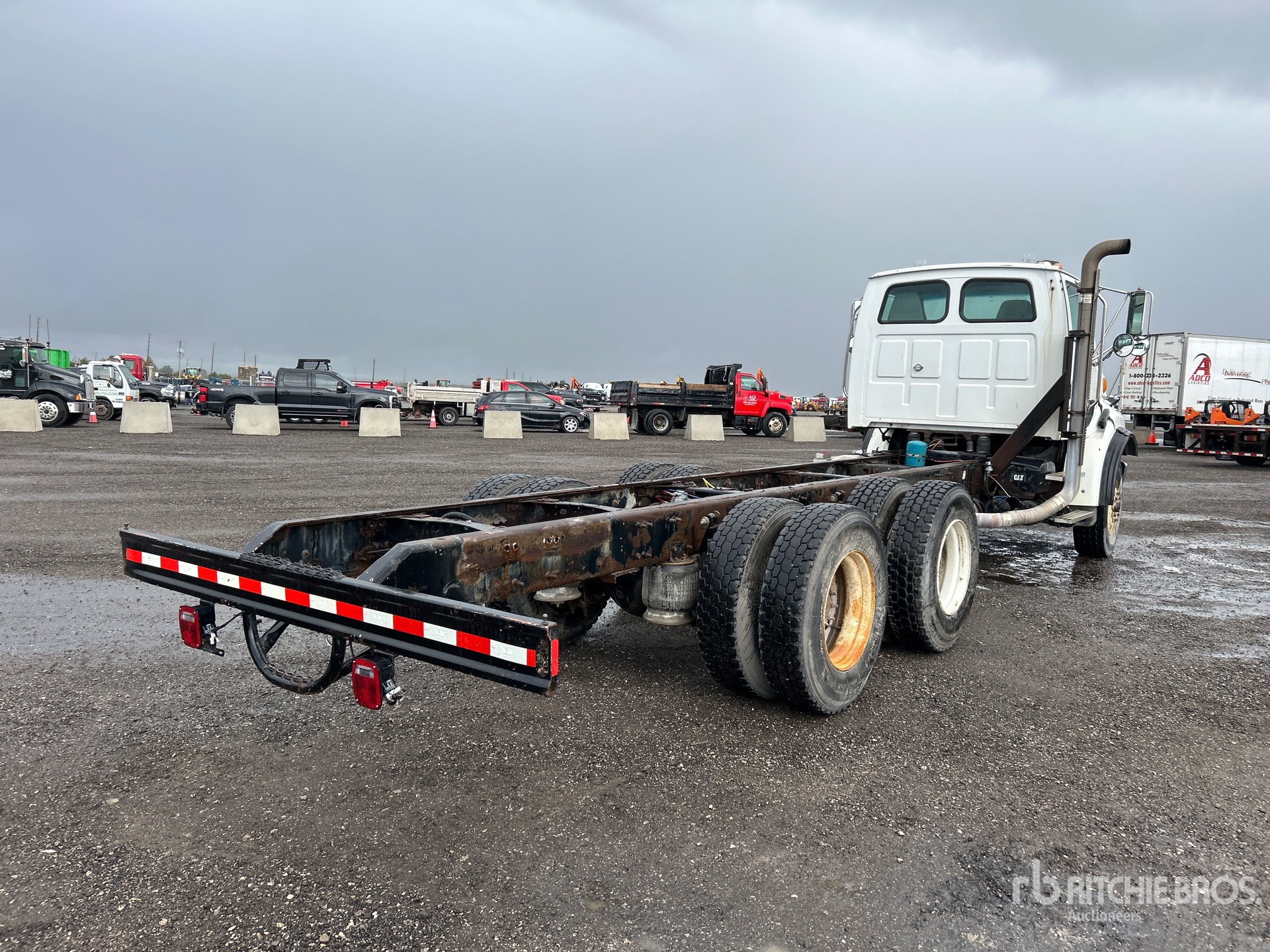 CAMIóN CHASIS 2005 STERLING L8500