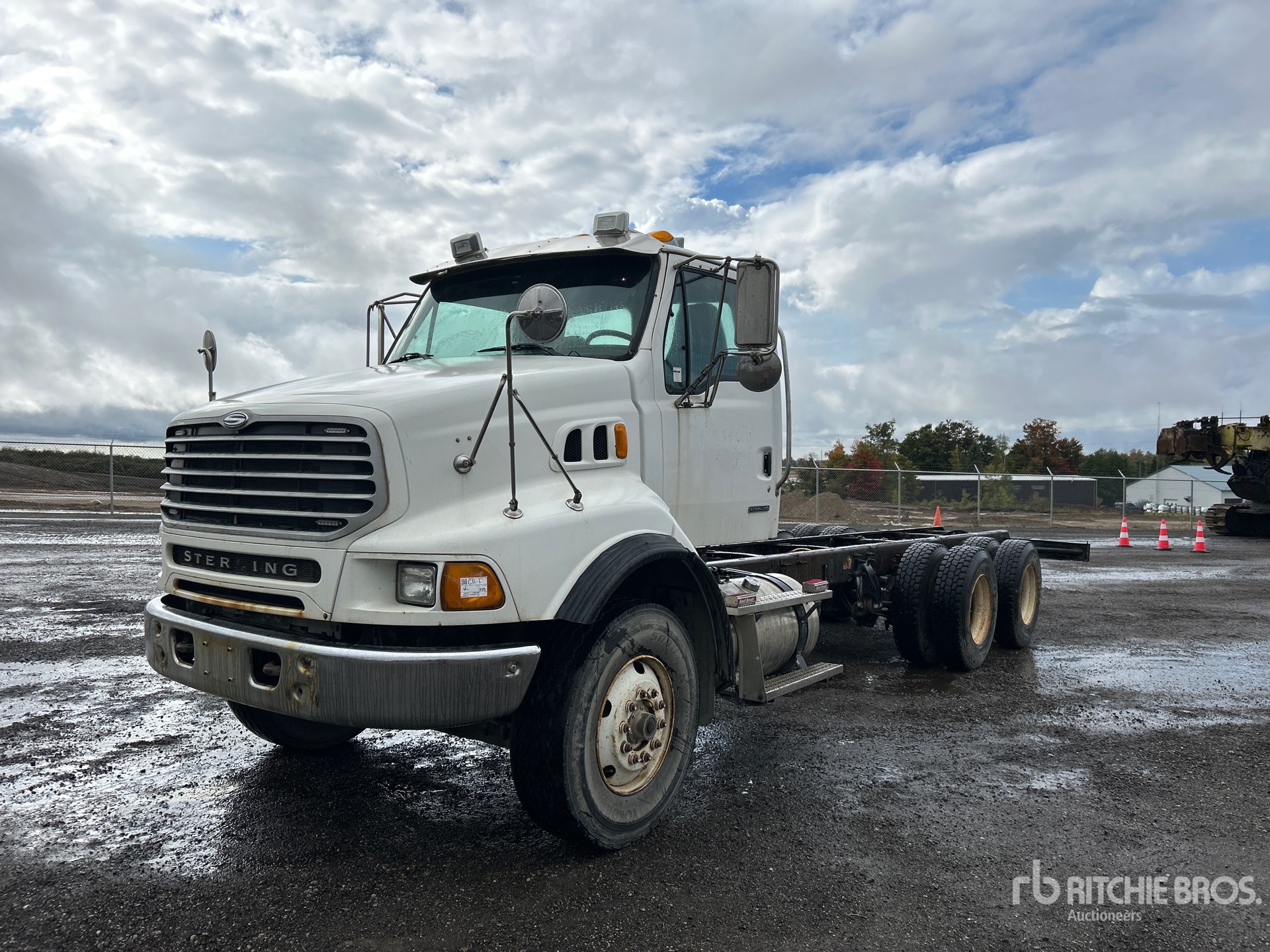 CAMIóN CHASIS 2005 STERLING L8500