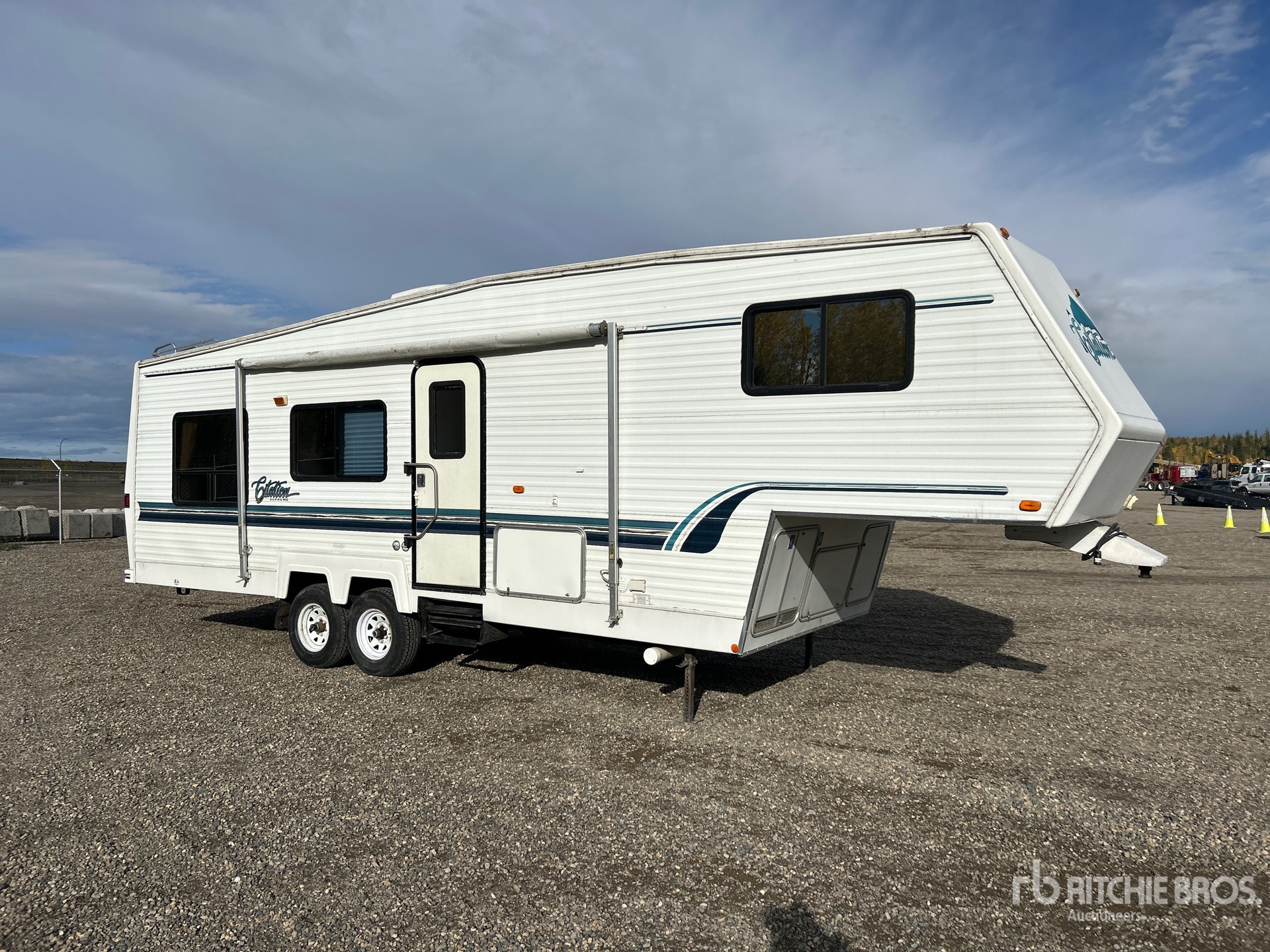General Appearance with Picture, Right Front Corner