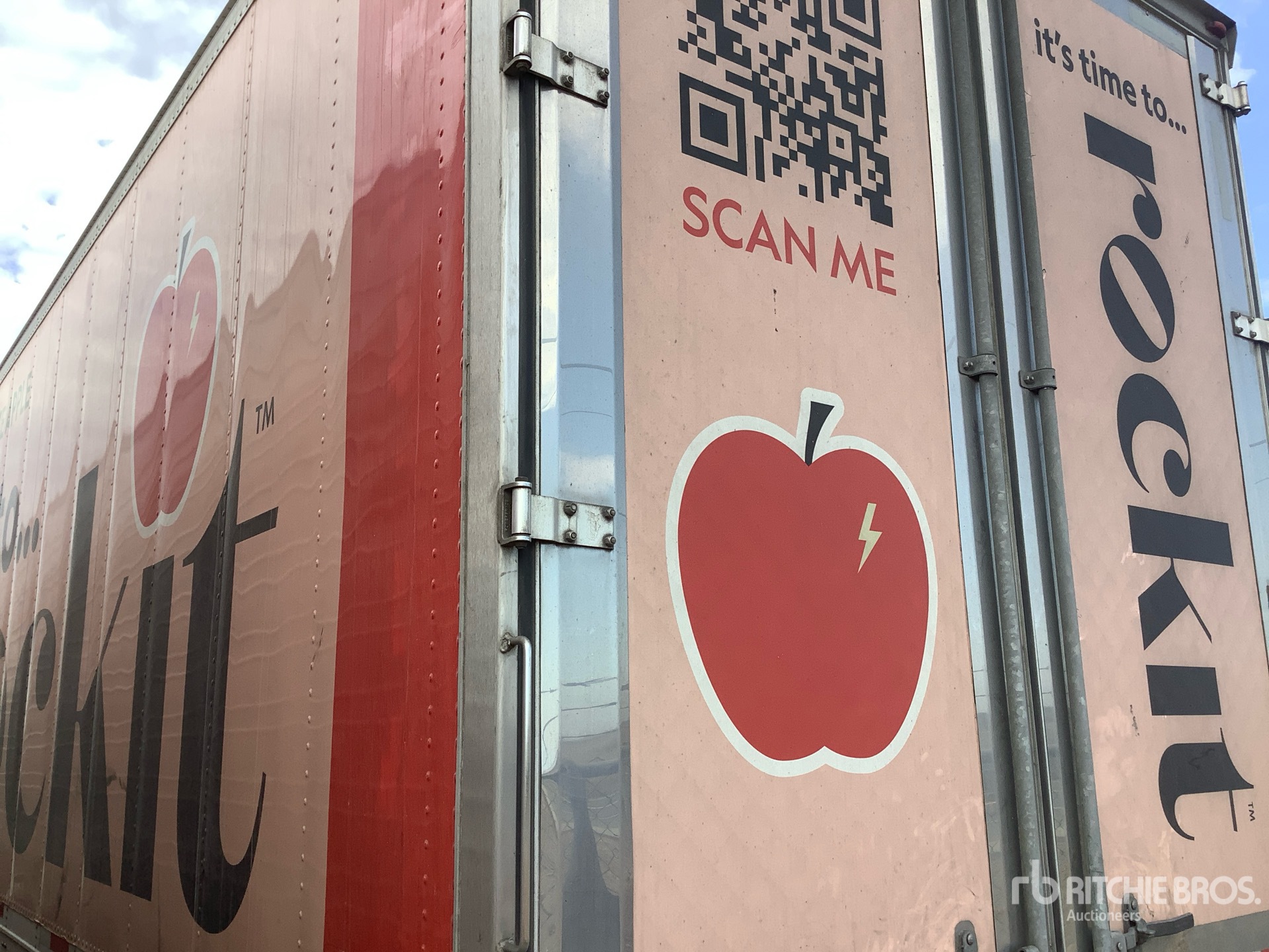 General Appearance with Bild, Ecke hinten links