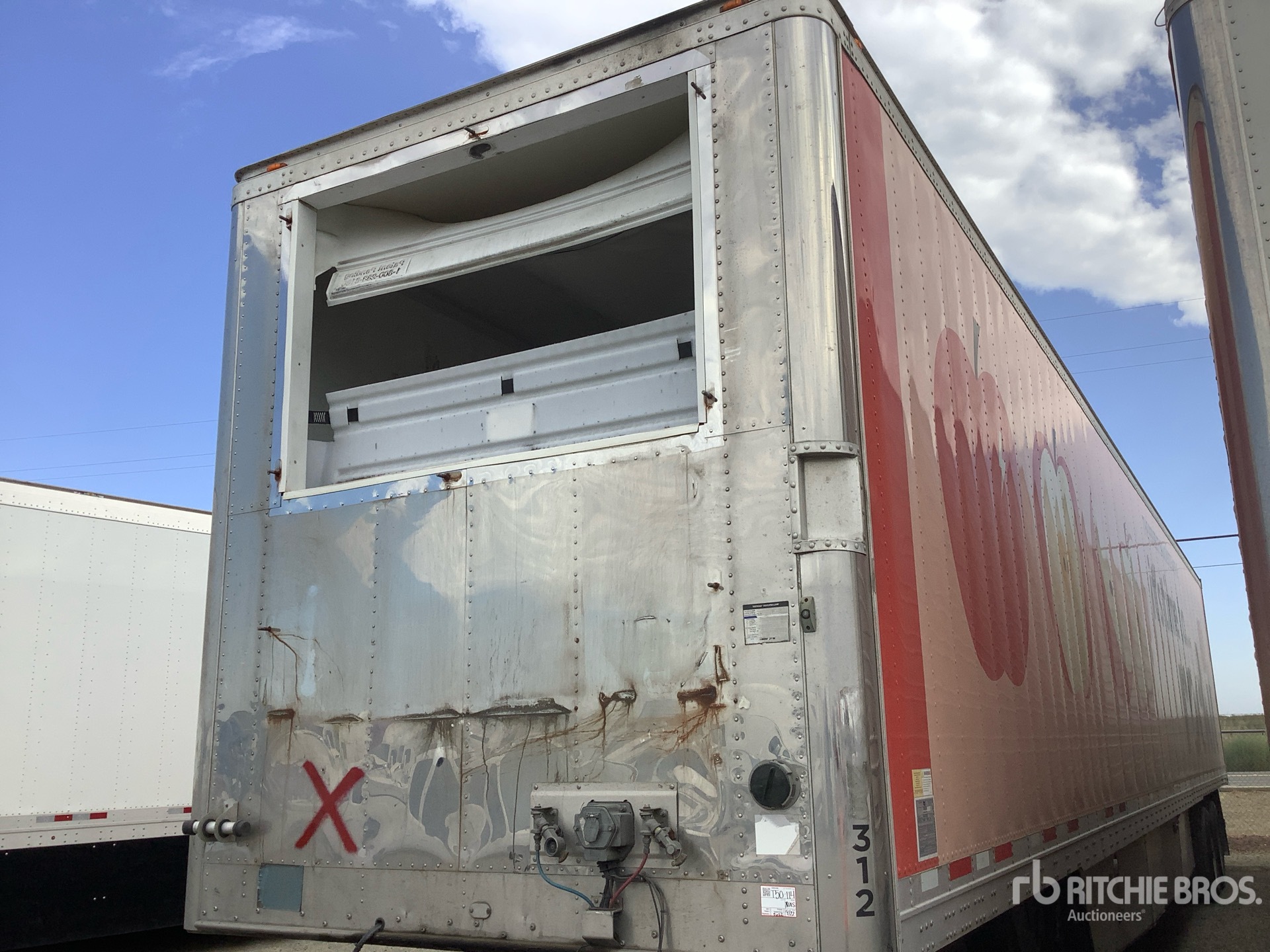 General Appearance with Bild, Ecke vorne links