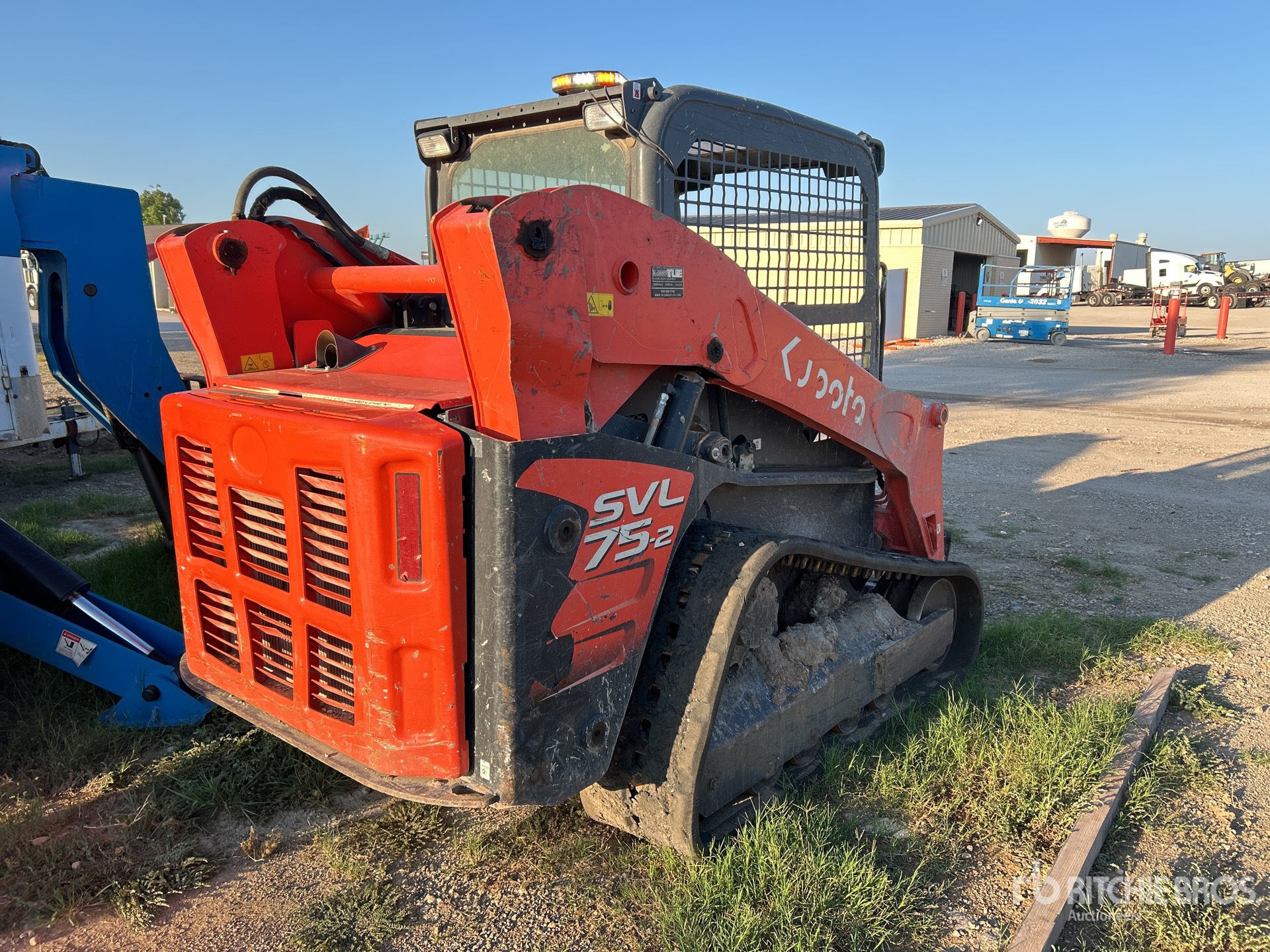MINI CARGADOR SOBRE ORUGAS 2022 KUBOTA SVL752