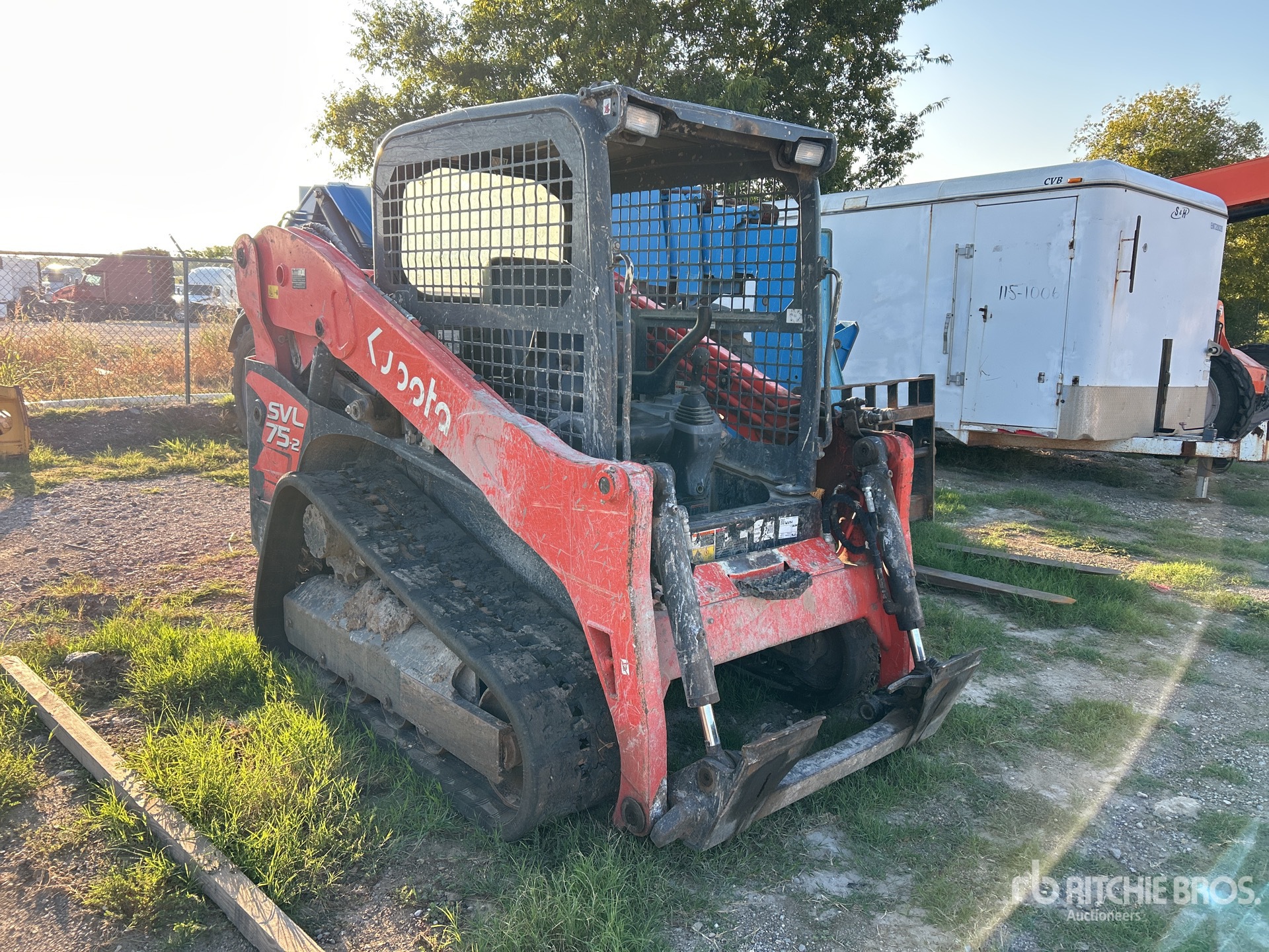 MINI CARGADOR SOBRE ORUGAS 2022 KUBOTA SVL752