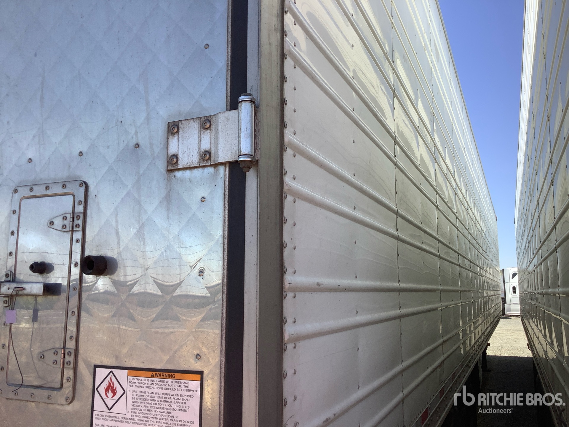 General Appearance with Bild, Ecke hinten rechts