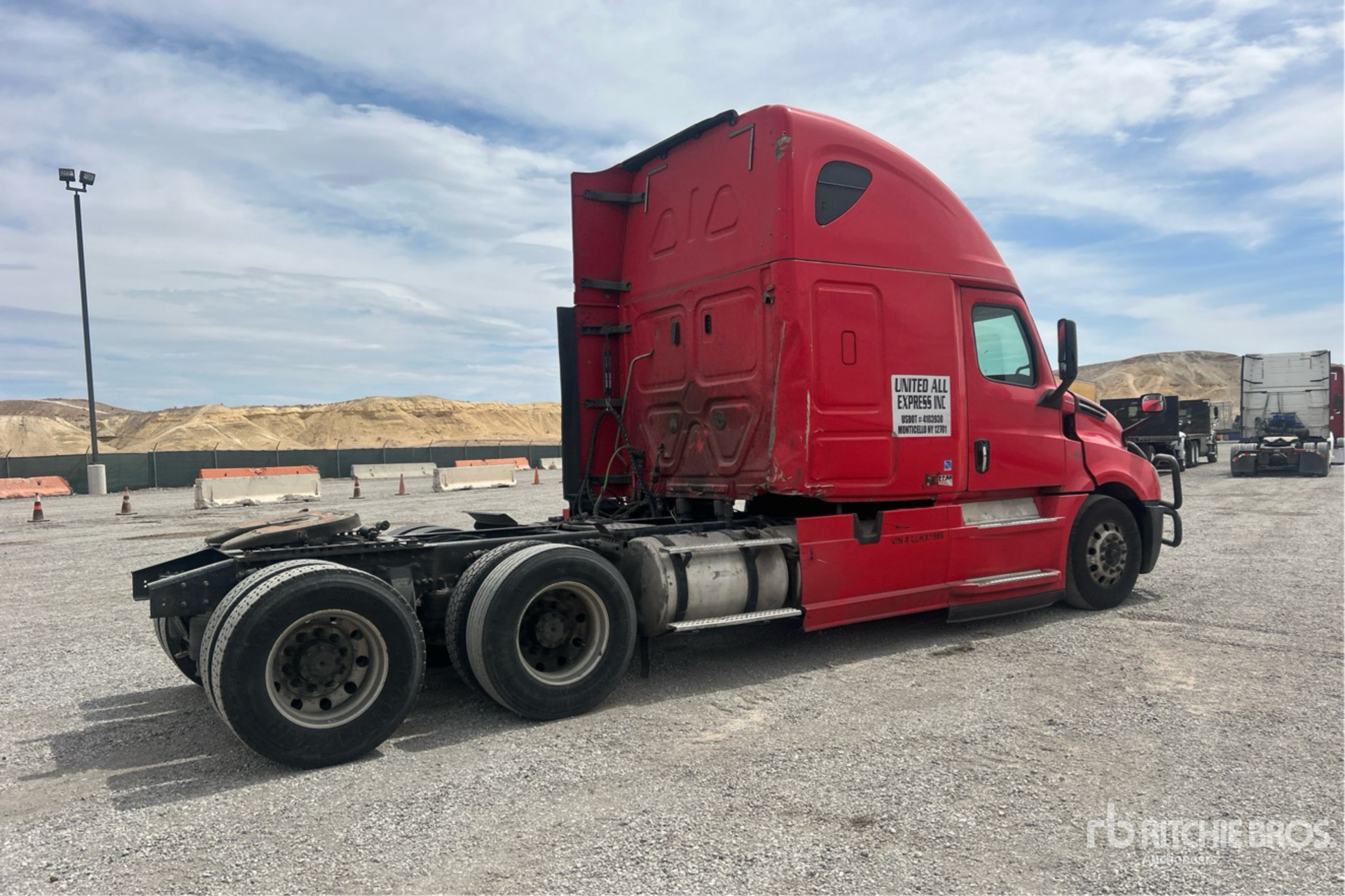 General Appearance with Picture, Right Rear Corner