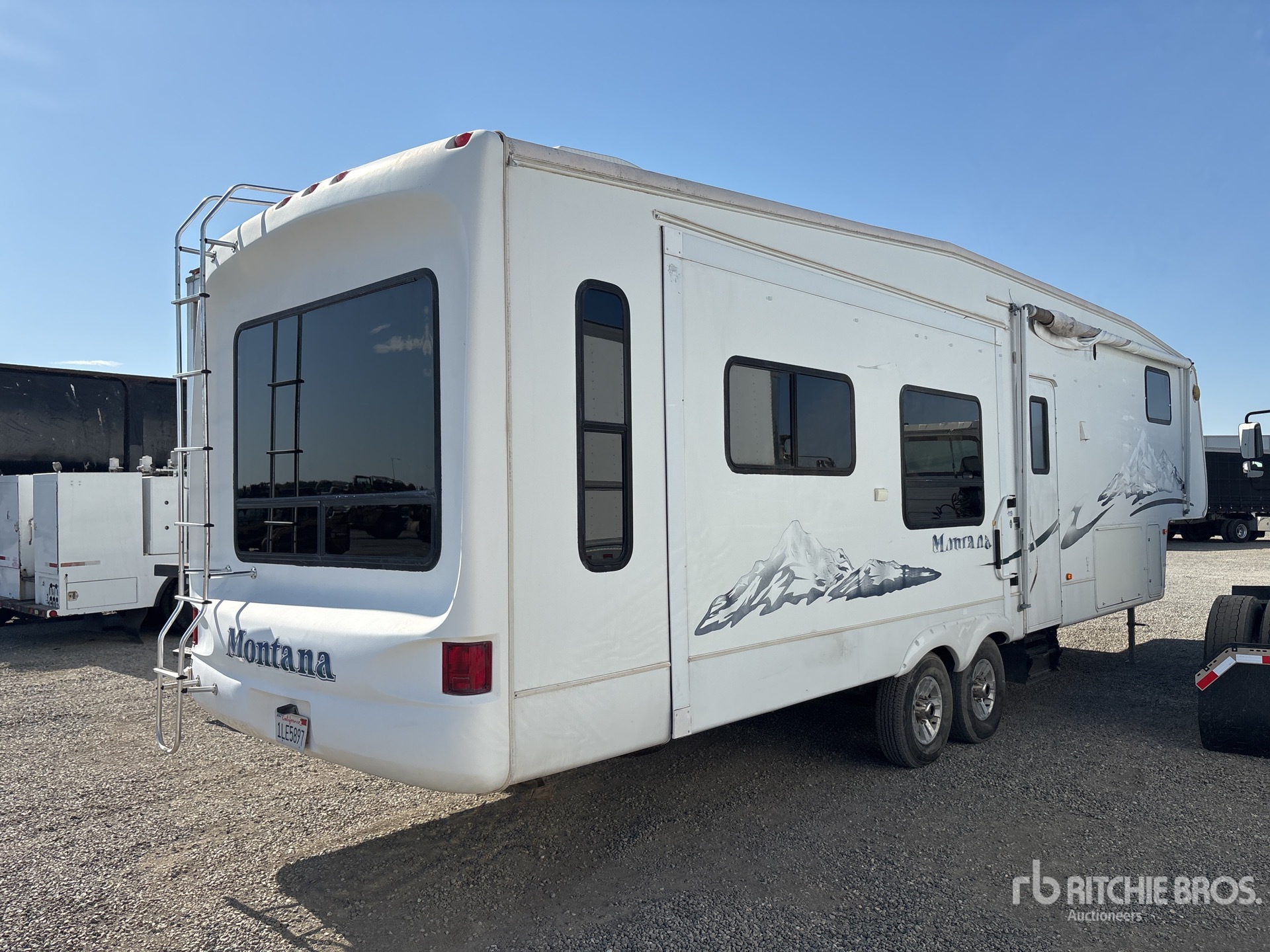 General Appearance with Picture, Right Rear Corner
