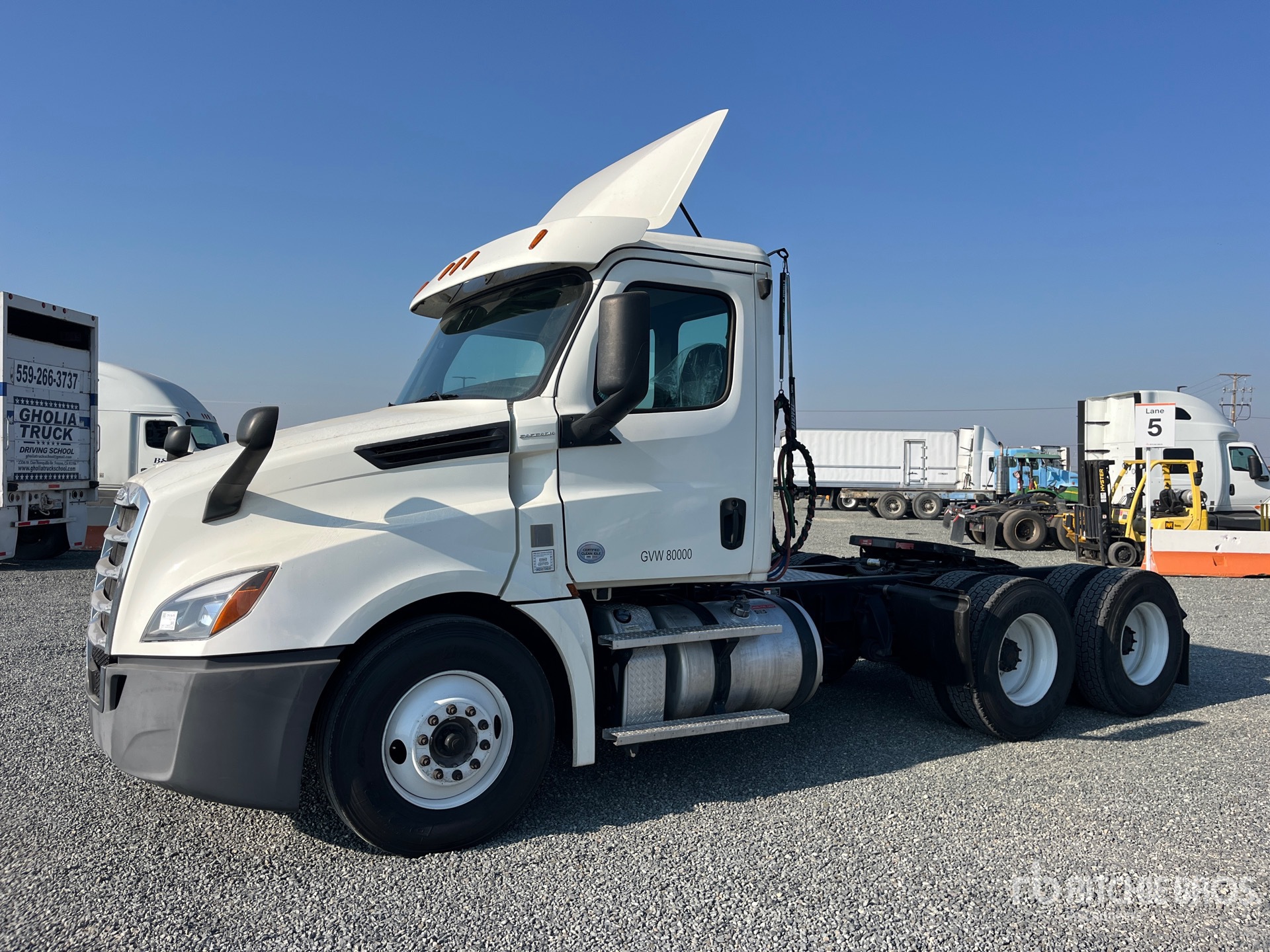 General Appearance with Picture, Left Front Corner