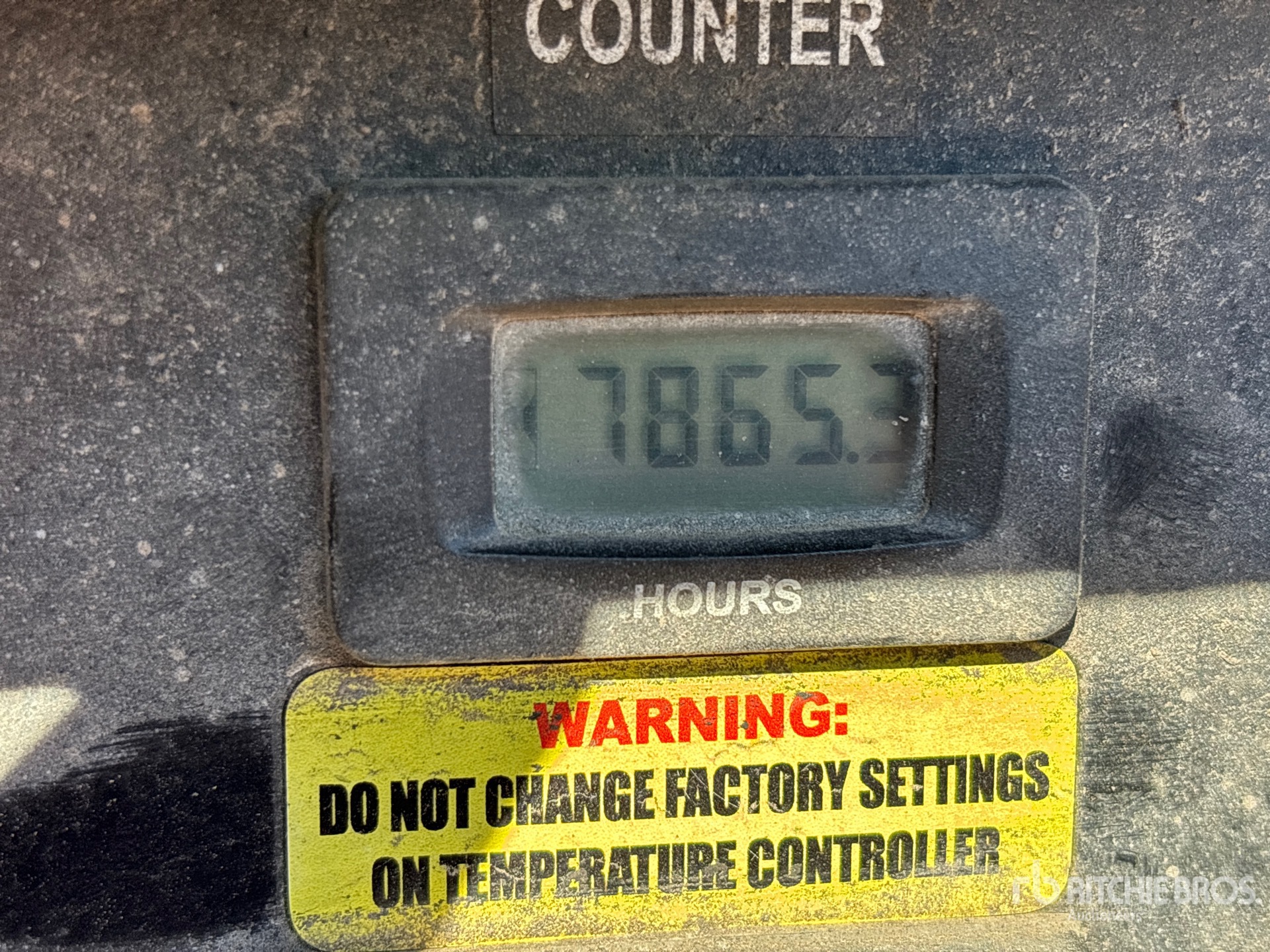 General Appearance with Hour Meter / Odometer