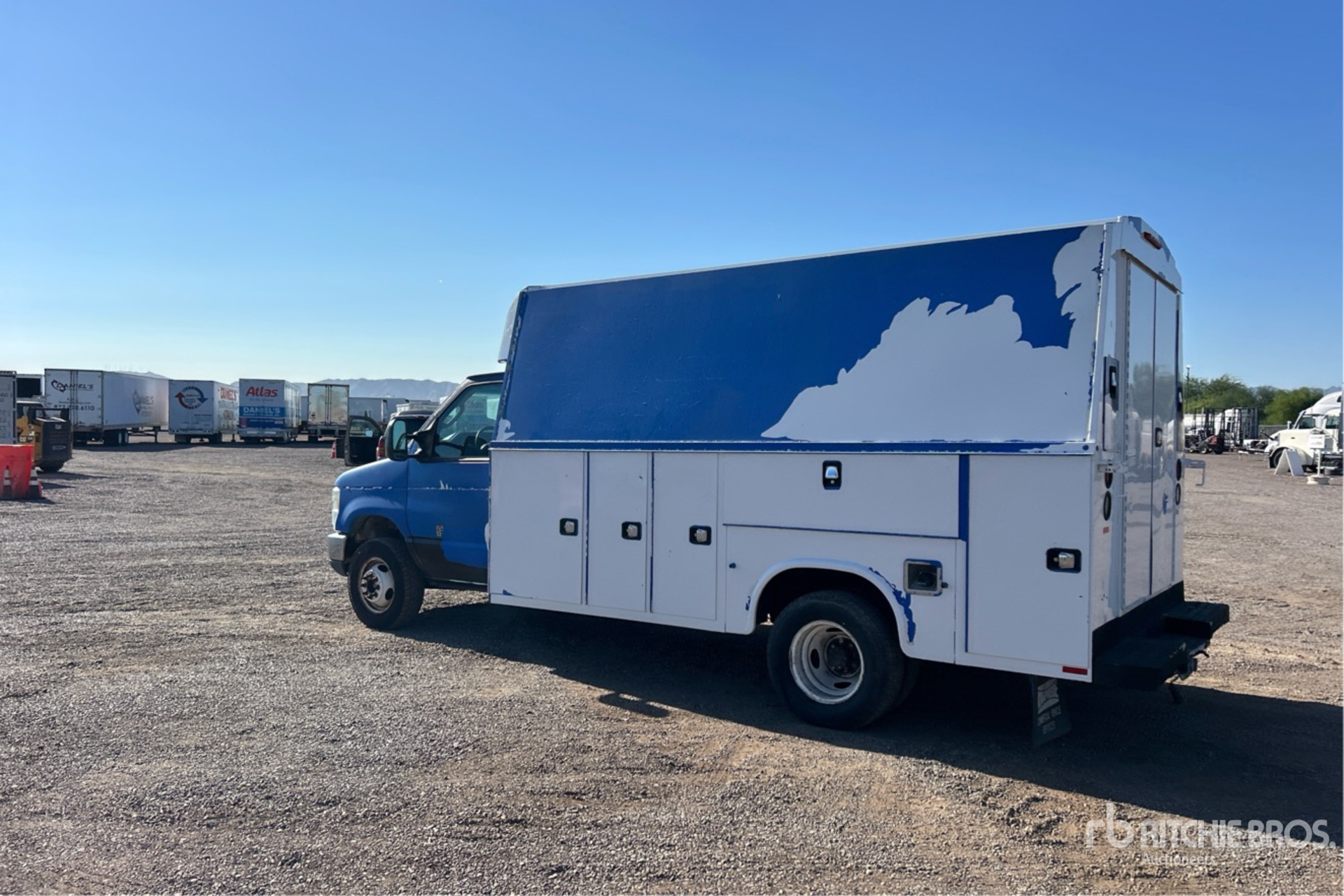 General Appearance with Picture, Left Rear Corner