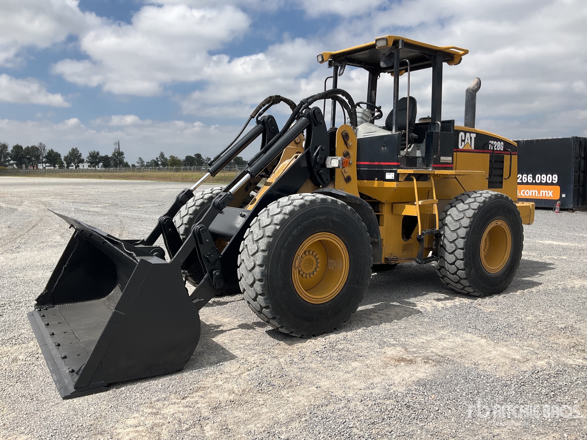 CARGADOR FRONTAL 2003 CATERPILLAR IT28G
