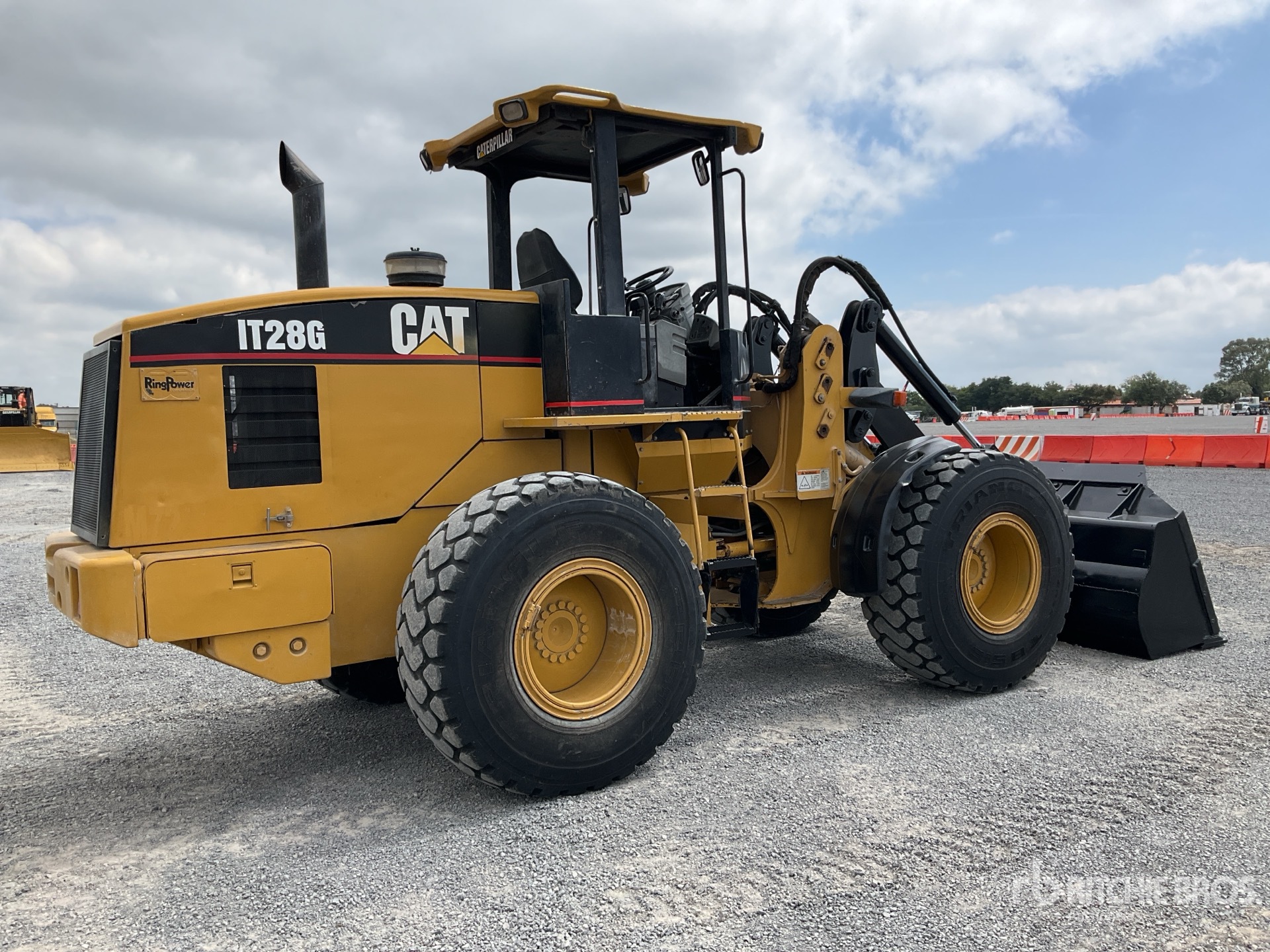 CARGADOR FRONTAL 2003 CATERPILLAR IT28G
