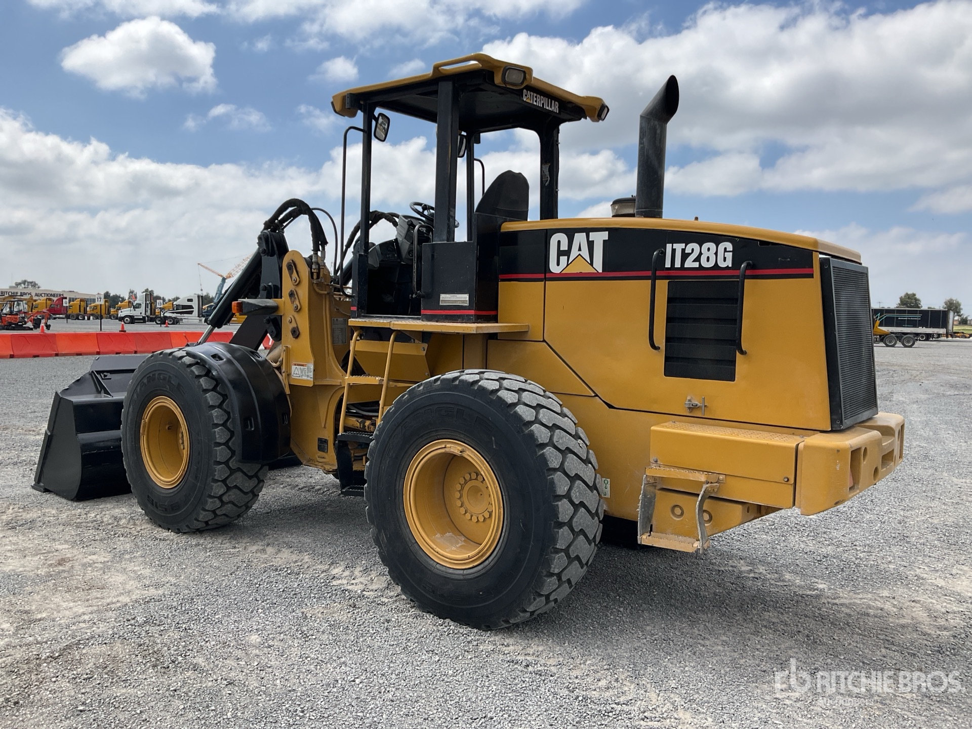 CARGADOR FRONTAL 2003 CATERPILLAR IT28G
