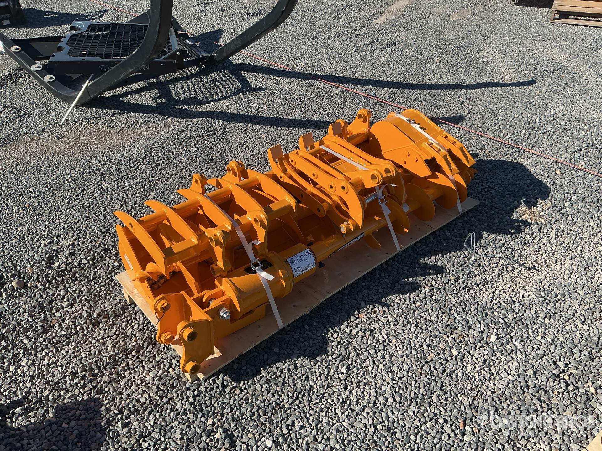 General Appearance with Foto, angolo posteriore sinistro