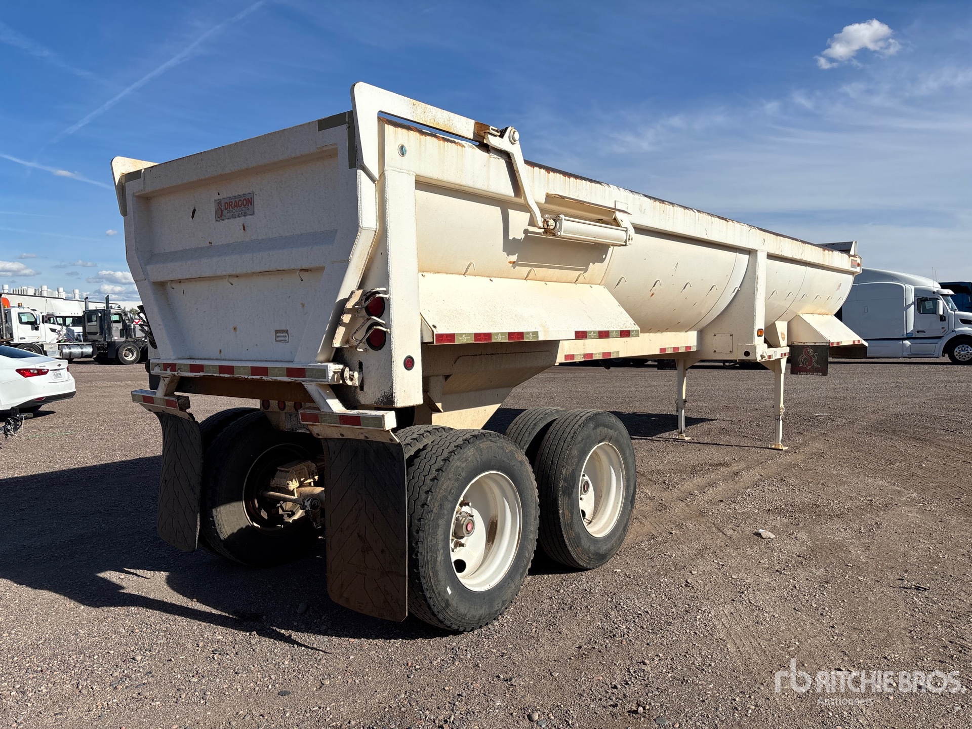 General Appearance with Foto, angolo anteriore sinistro