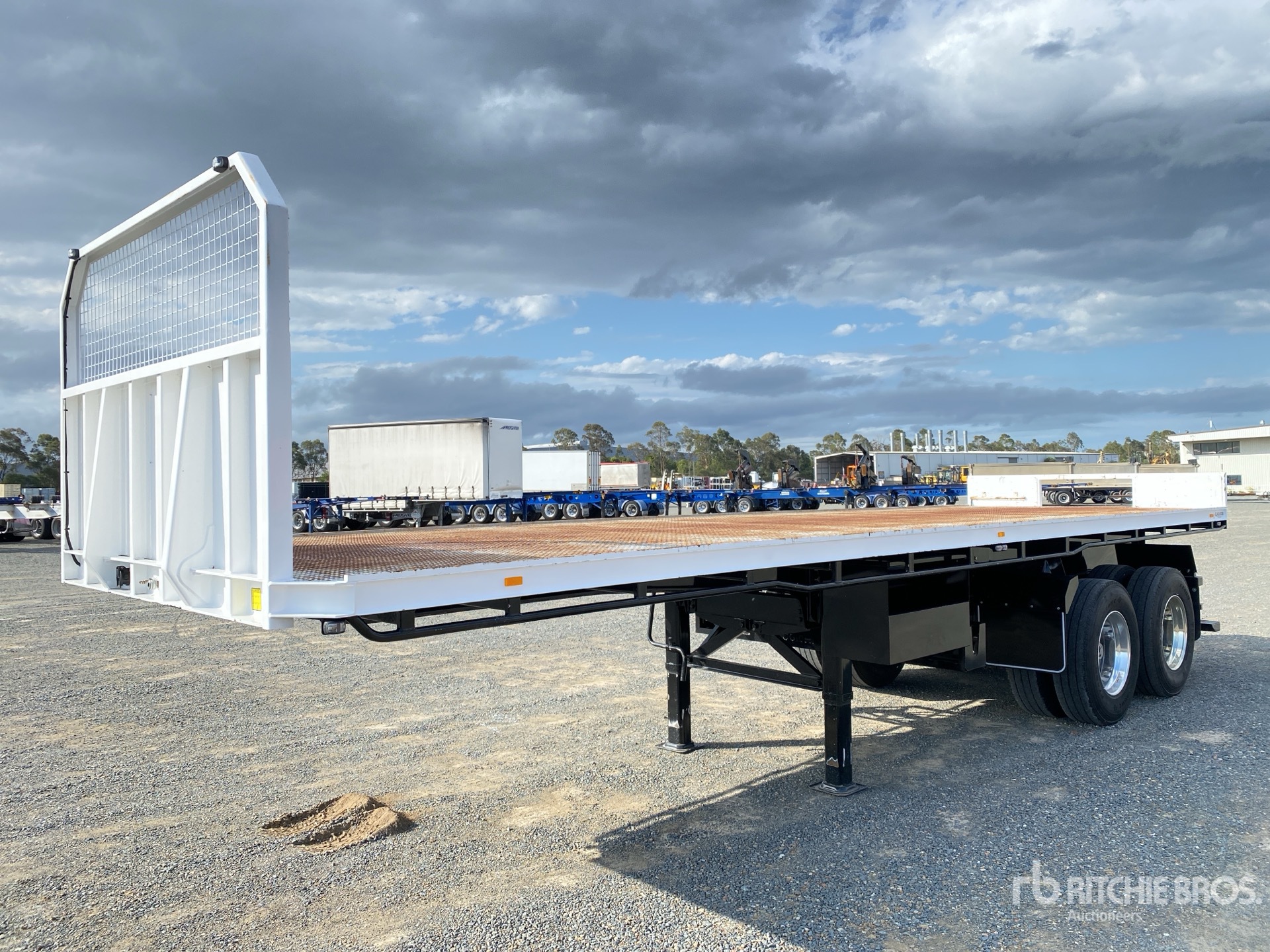 General Appearance with Picture, Right Front Corner