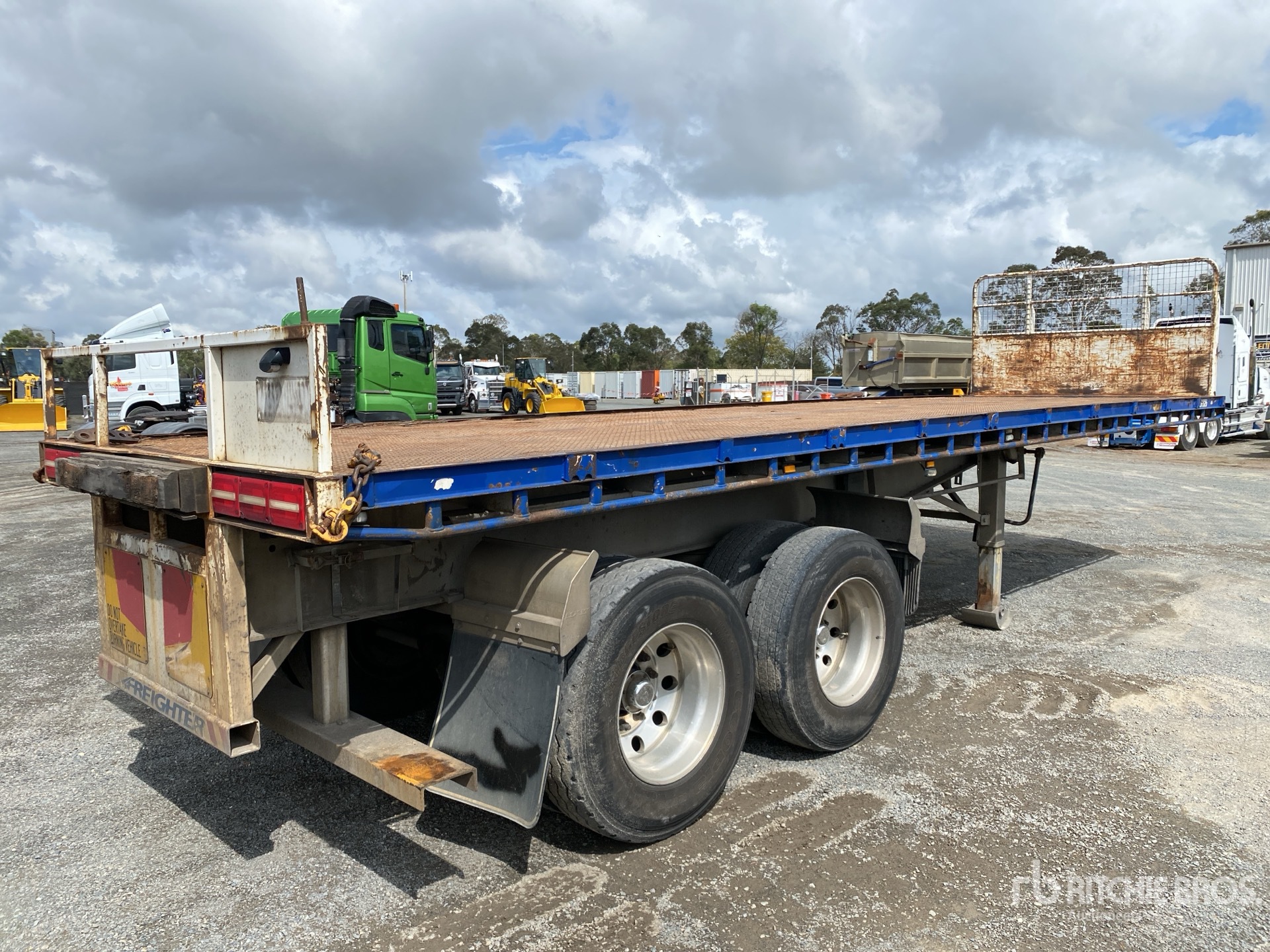 General Appearance with Picture, Left Rear Corner