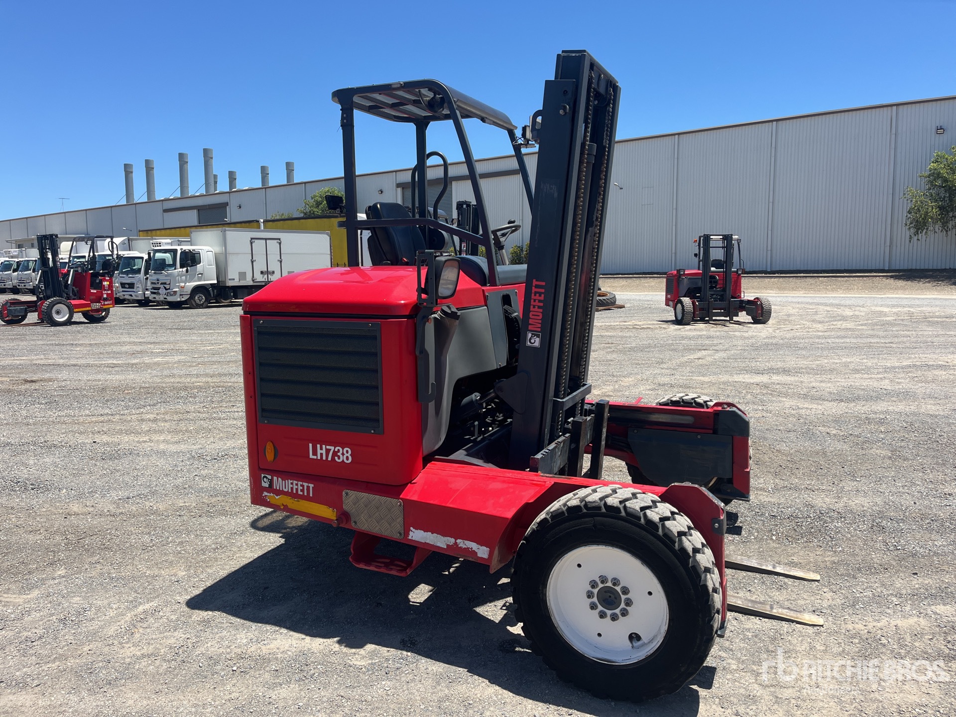 General Appearance with Picture, Right Front Corner