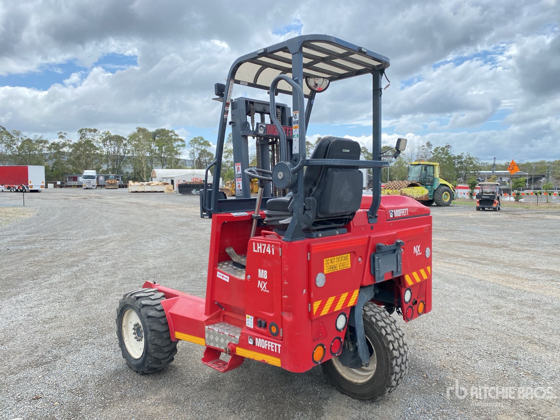 General Appearance with Picture, Left Rear Corner