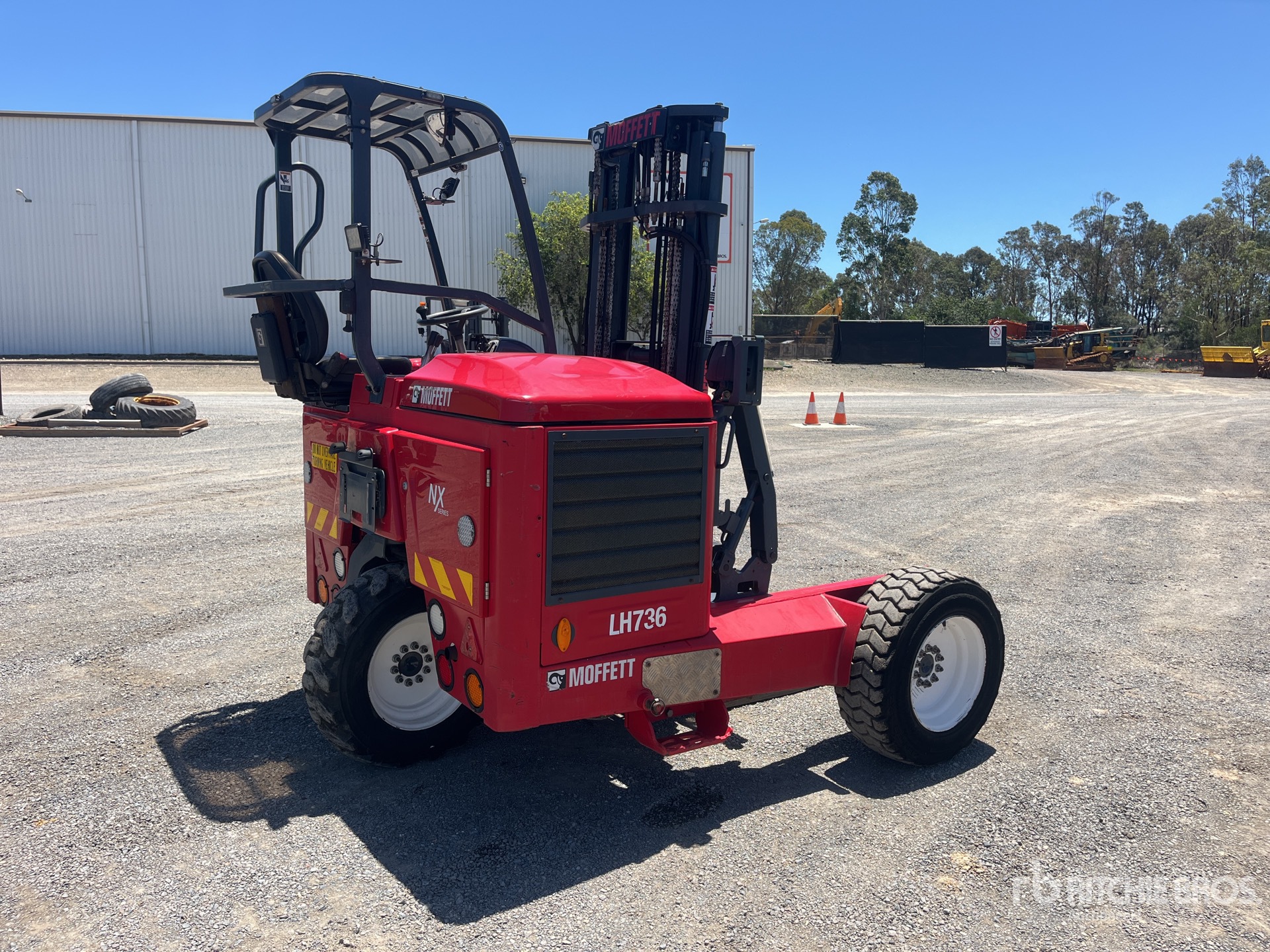 General Appearance with Picture, Right Rear Corner