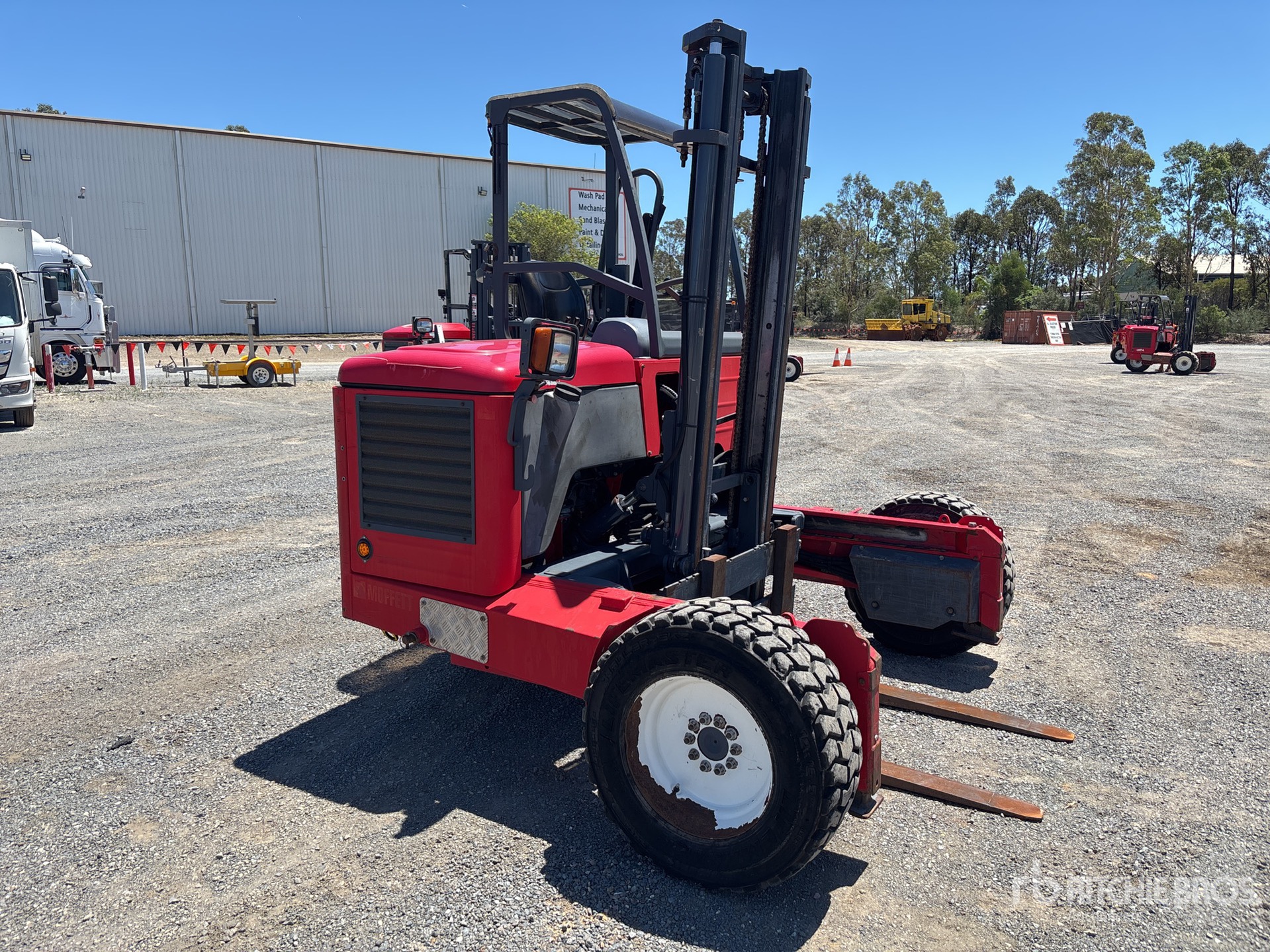 General Appearance with Picture, Right Front Corner