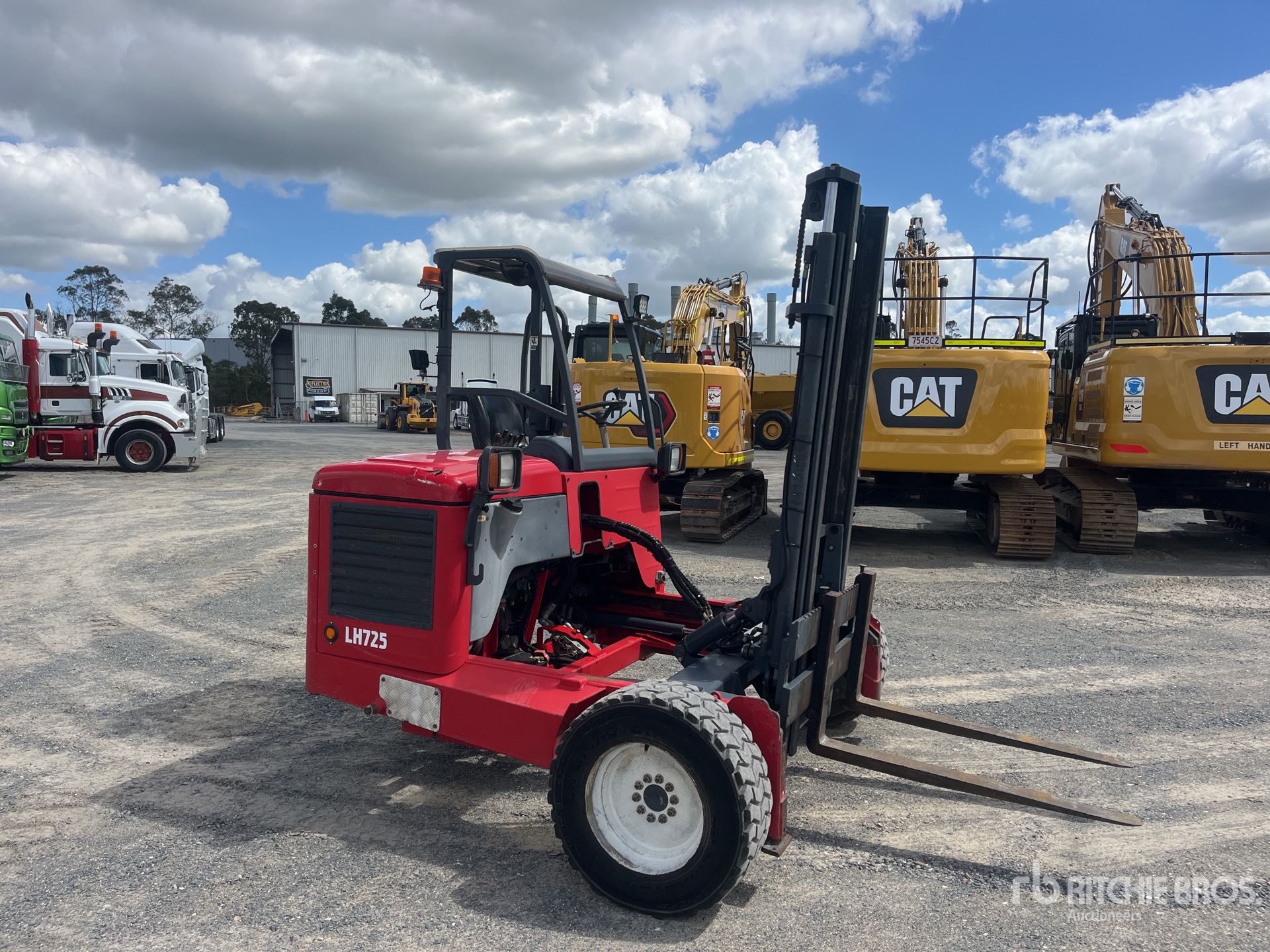 General Appearance with Picture, Right Front Corner