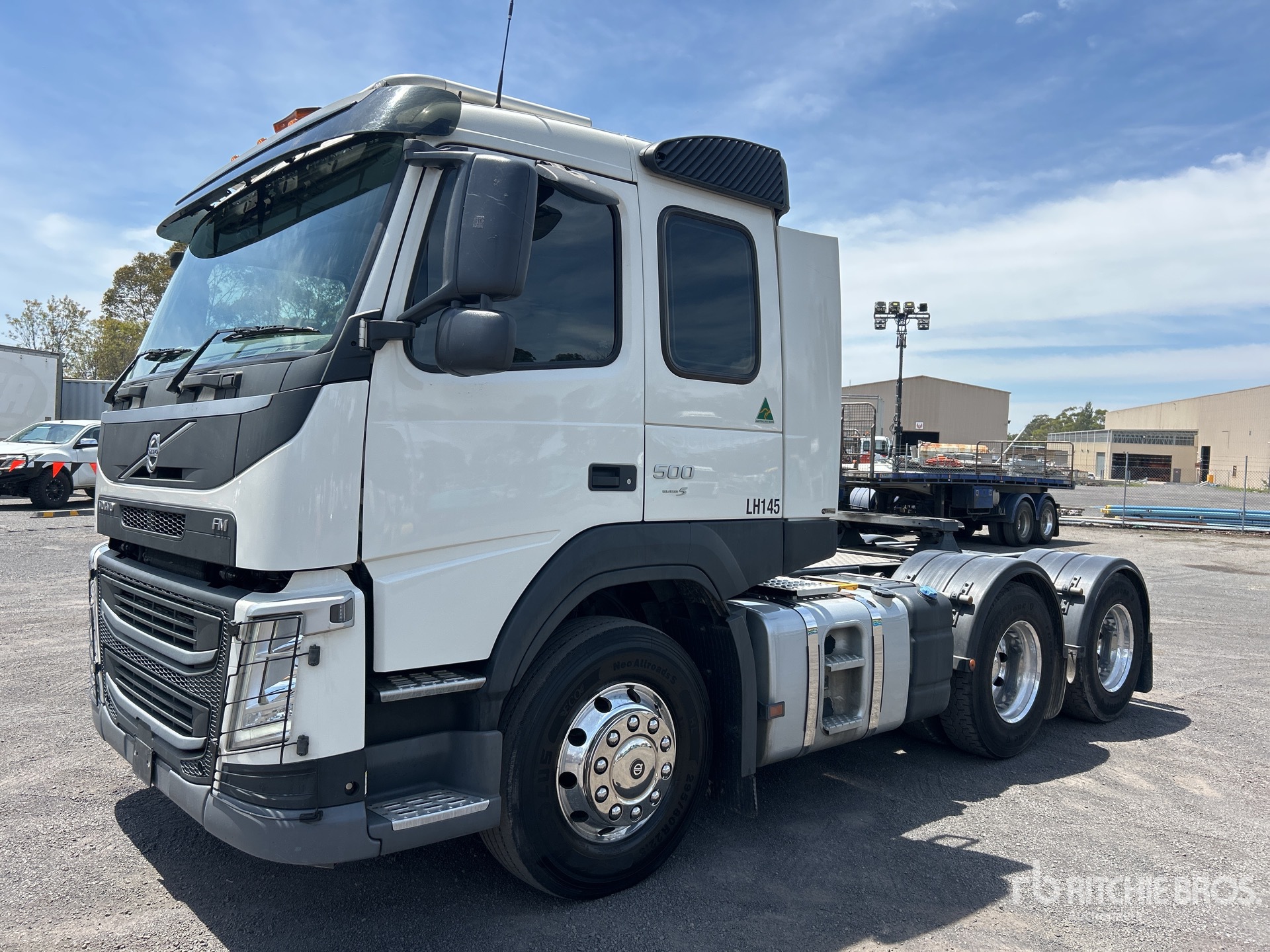 General Appearance with Picture, Right Front Corner