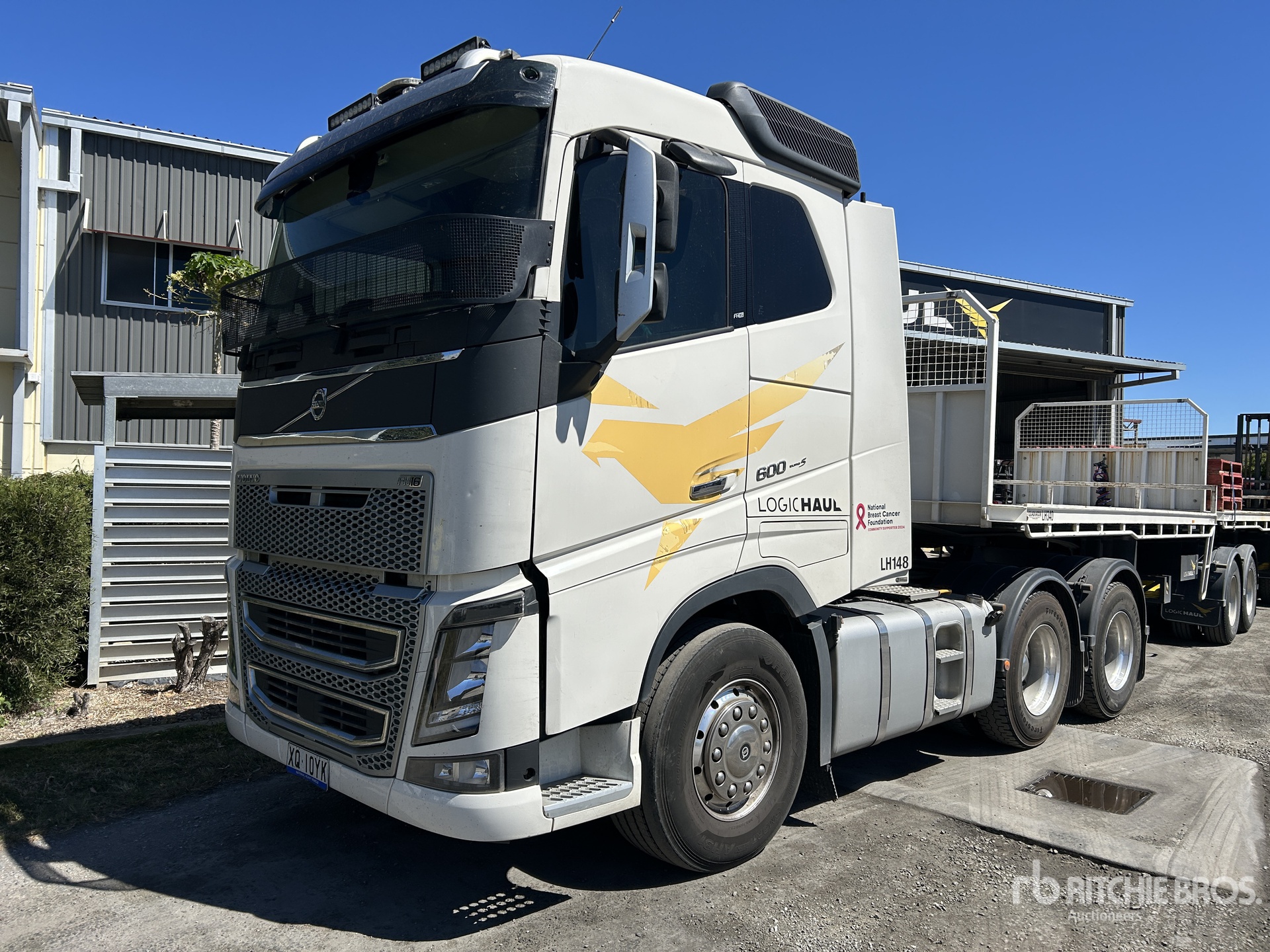 General Appearance with Picture, Left Front Corner