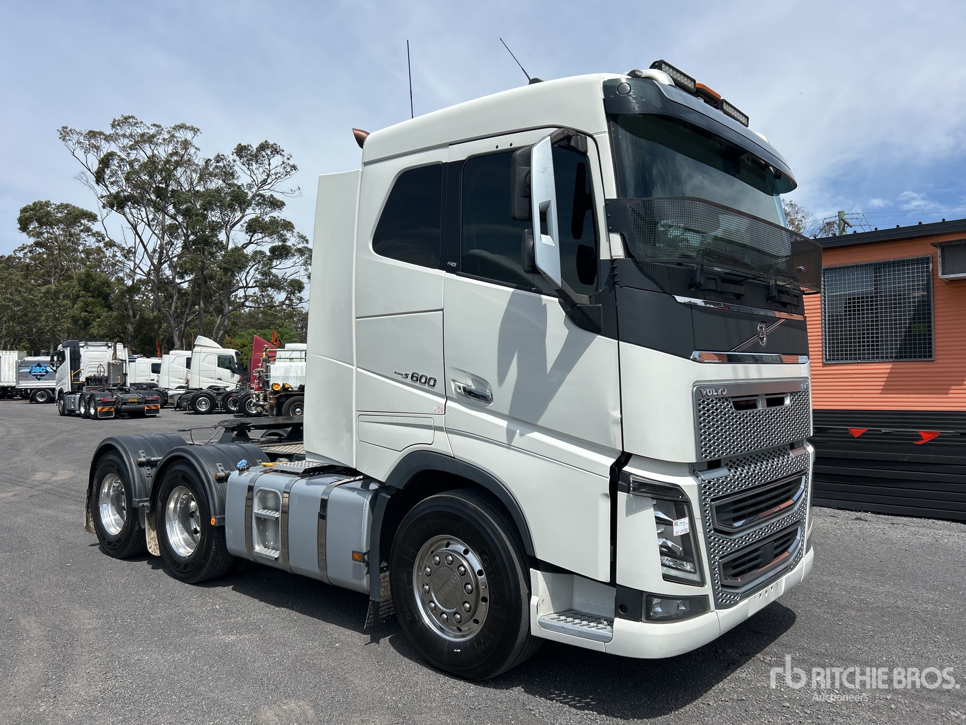 General Appearance with Picture, Left Front Corner