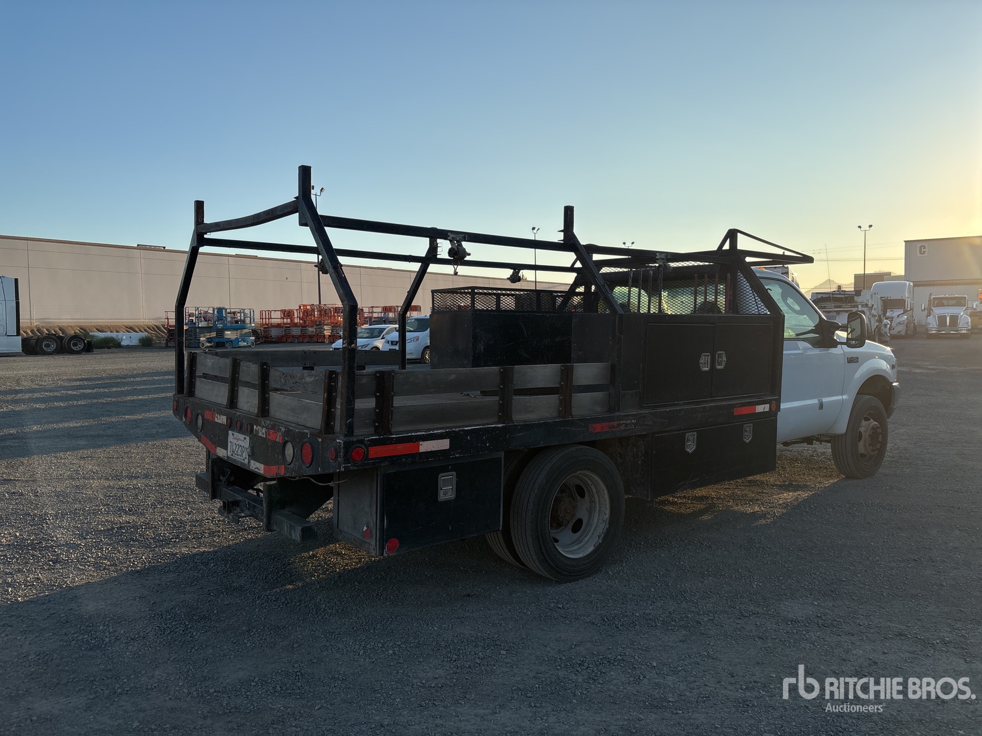 General Appearance with Picture, Right Rear Corner