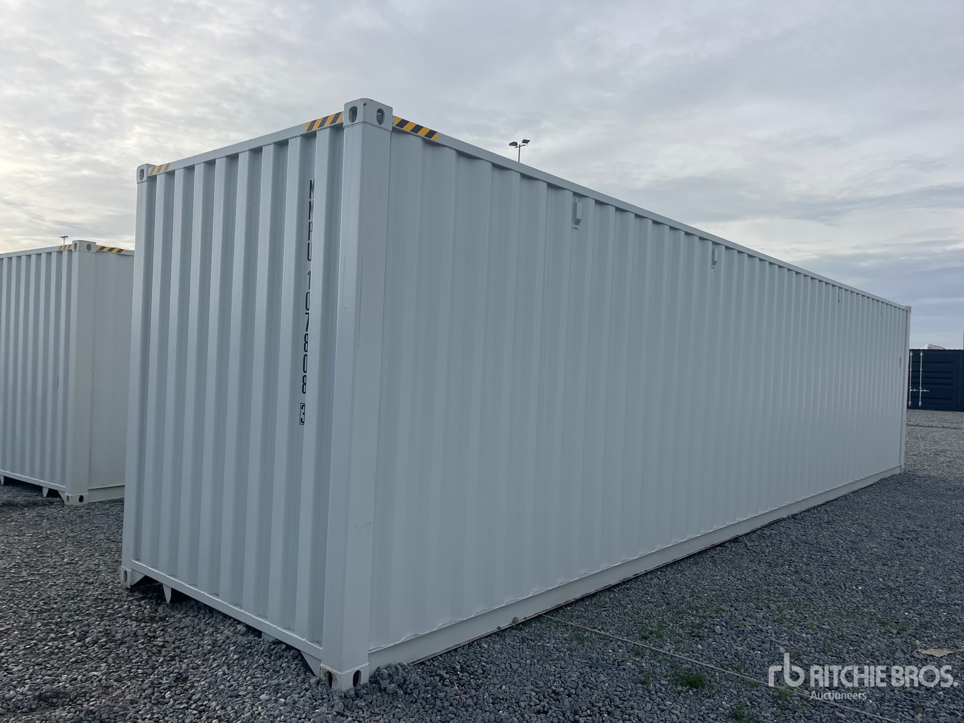 Aspect général with Image, coin arrière droit