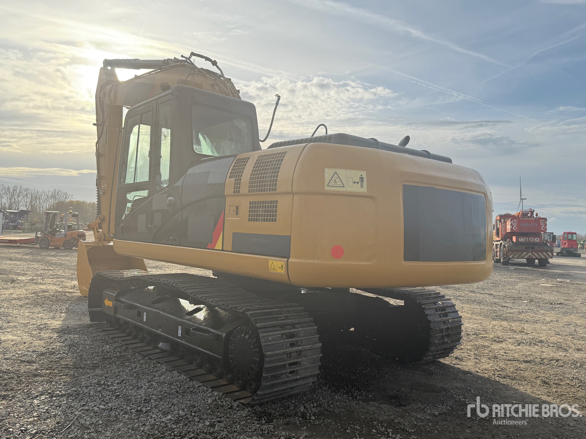 General Appearance with Imagen: esquina trasera izquierda