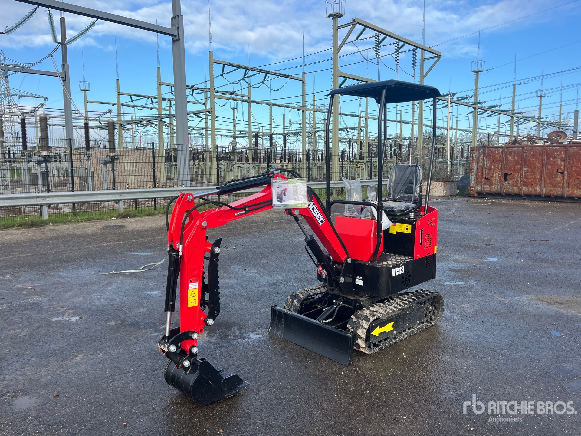 General Appearance with Picture, Left Front Corner