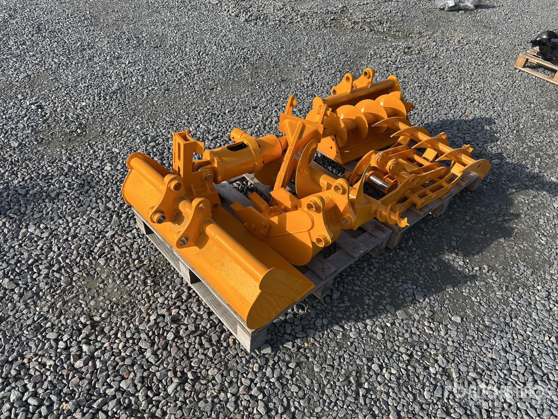 Aspect général with Image, coin arrière droit