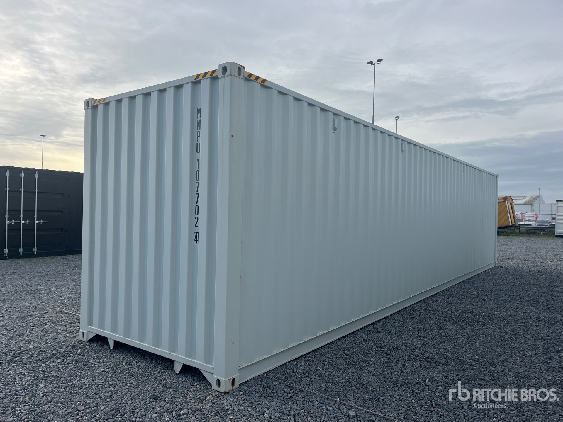 Aspect général with Image, coin arrière droit