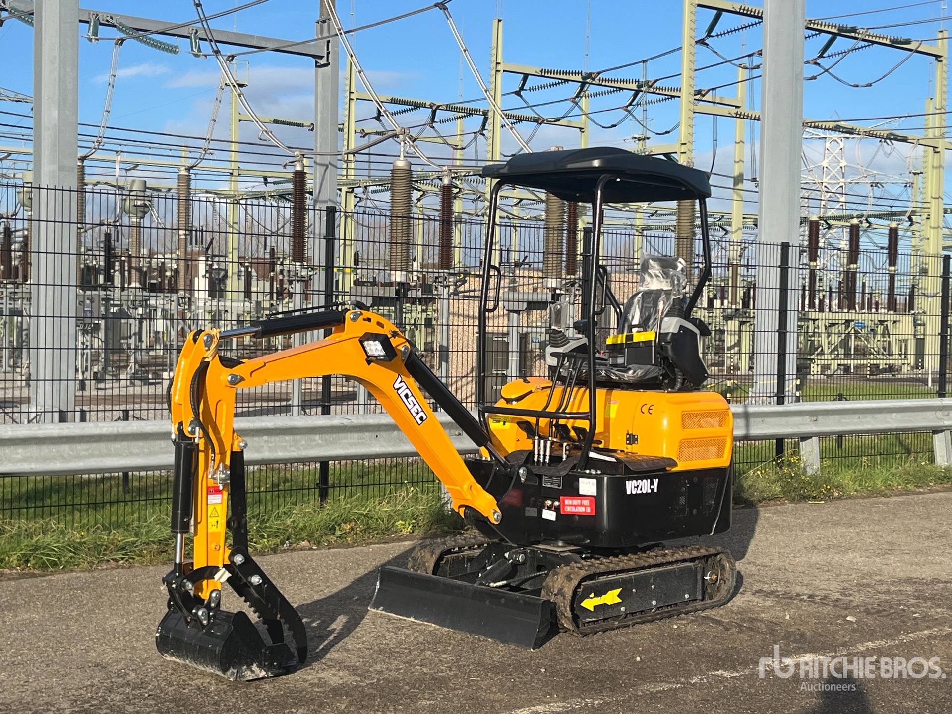 General Appearance with Picture, Left Front Corner