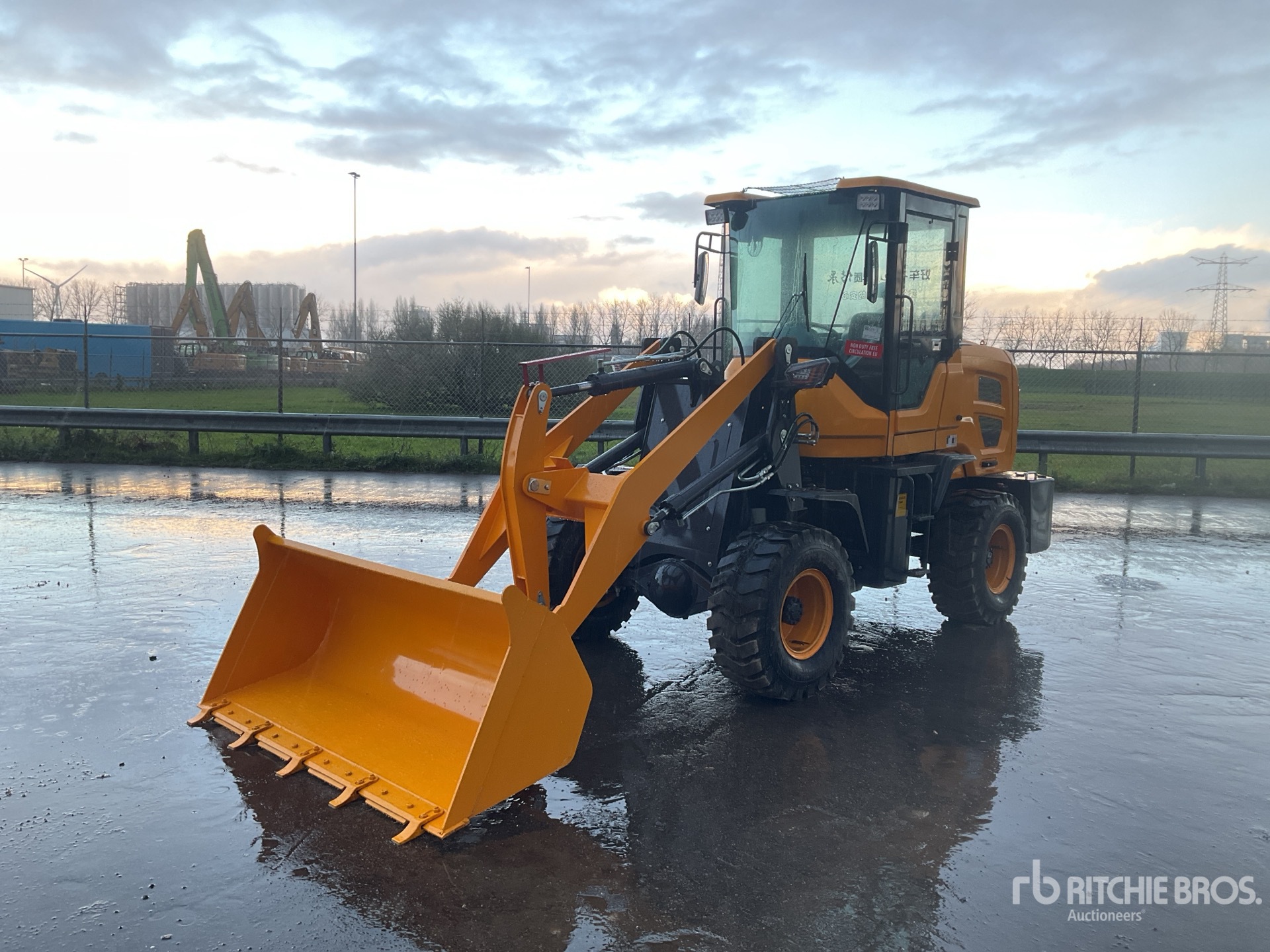 General Appearance with Picture, Left Front Corner