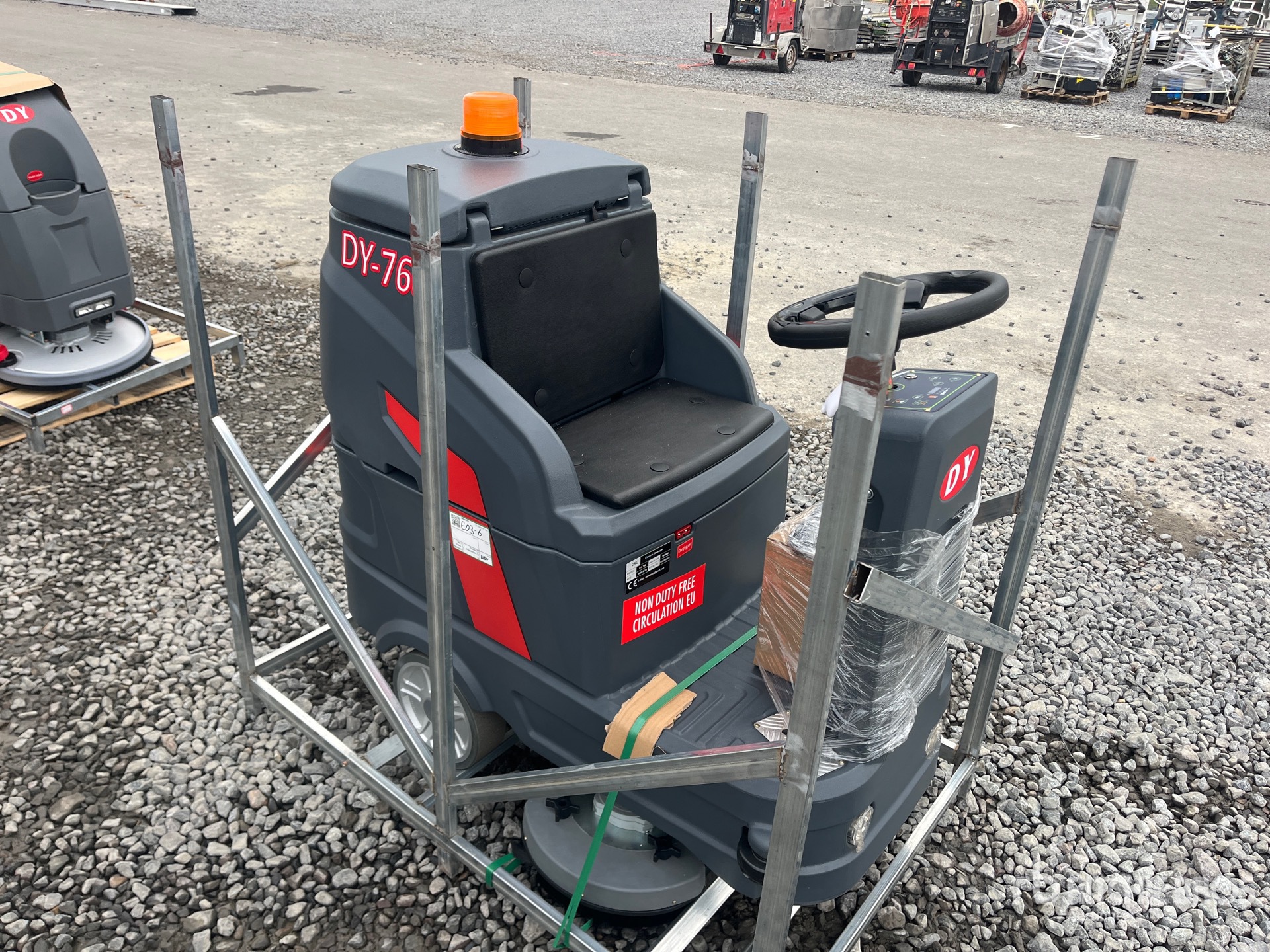 General Appearance with Image, coin avant droit