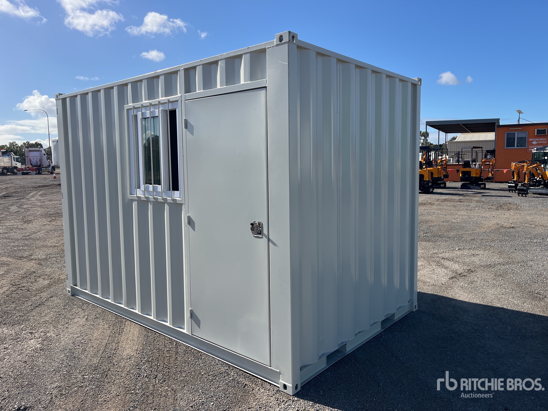 General Appearance with Picture, Left Rear Corner