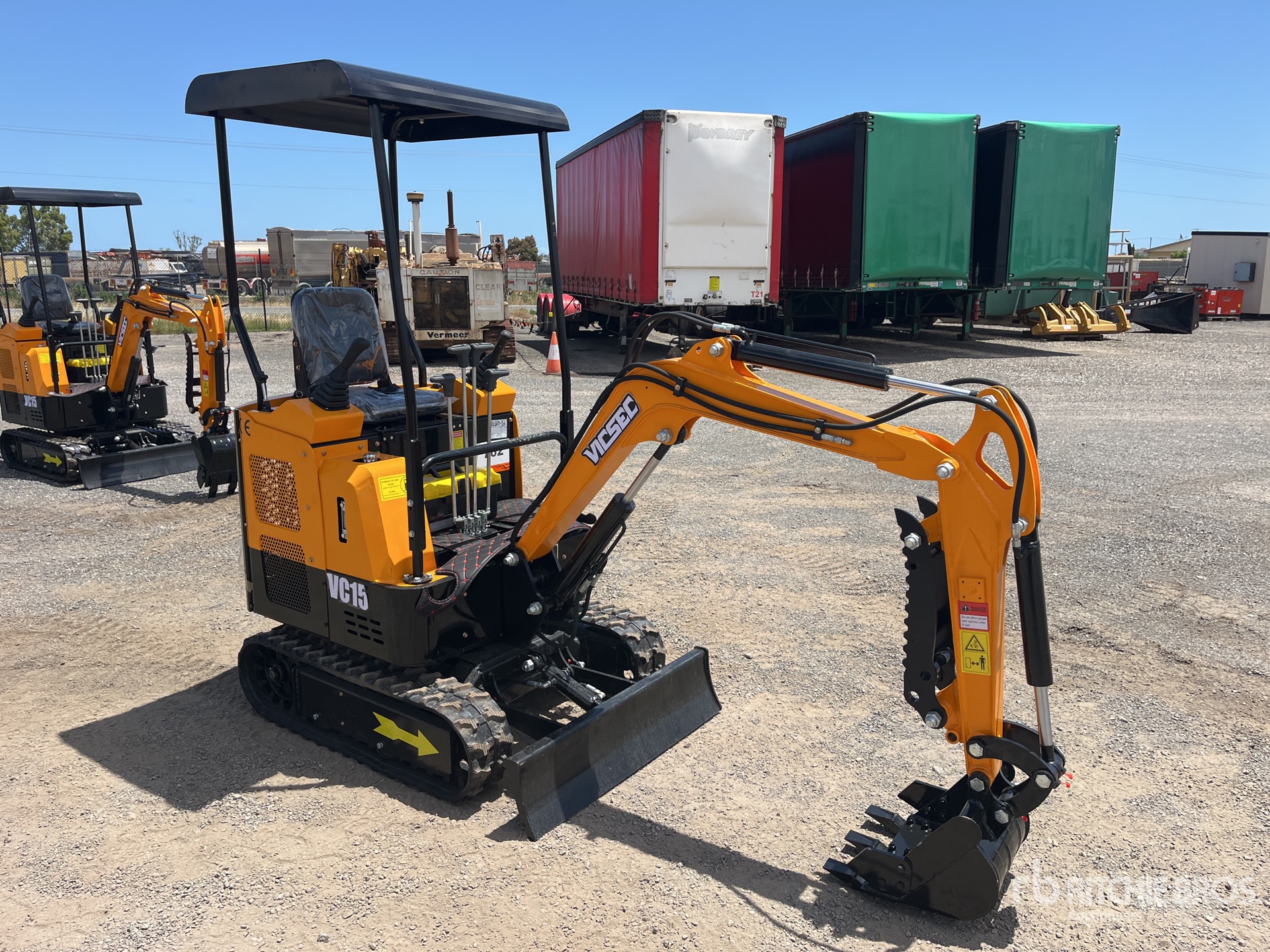 General Appearance with Picture, Right Front Corner