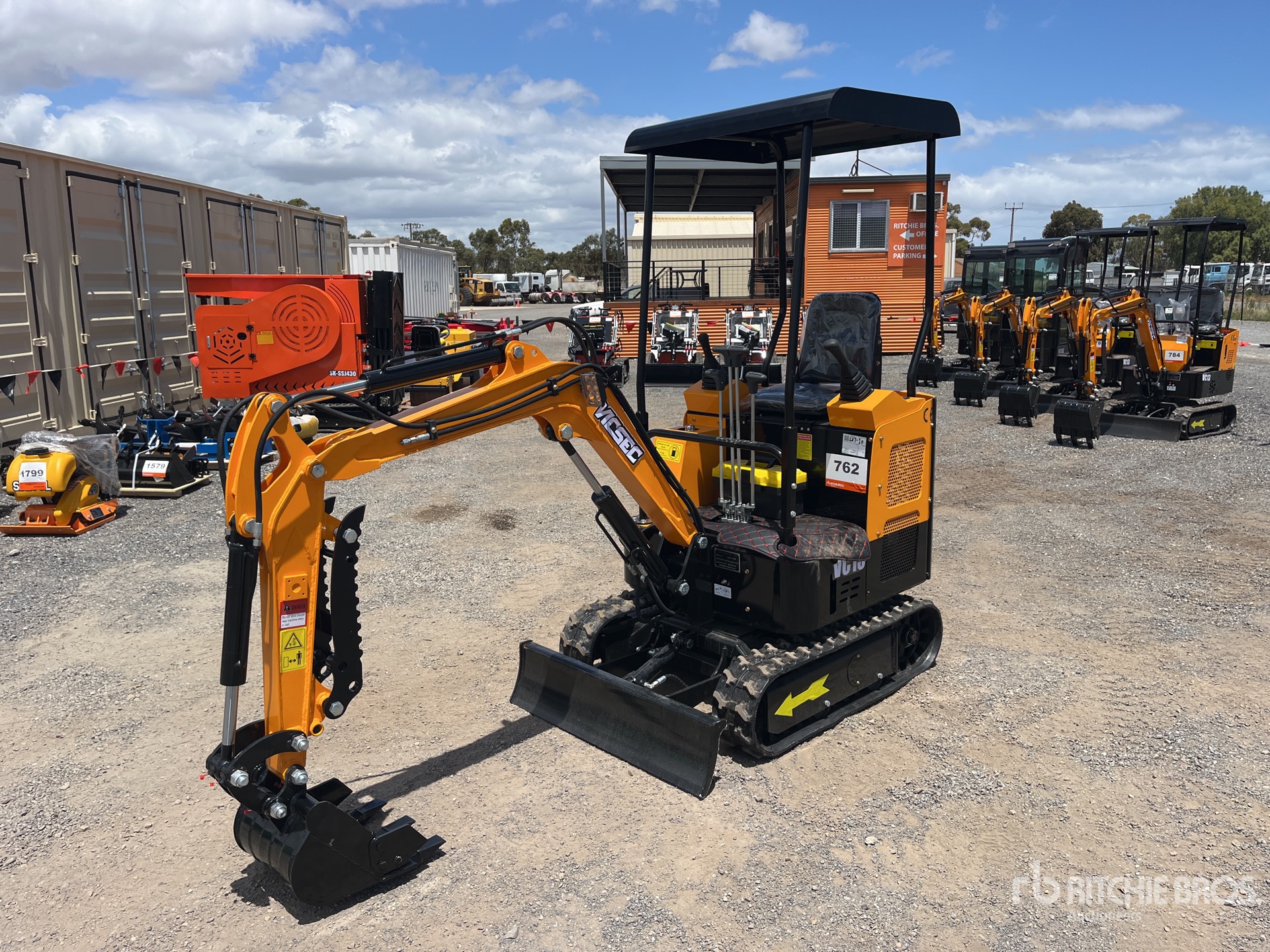 General Appearance with Picture, Left Front Corner