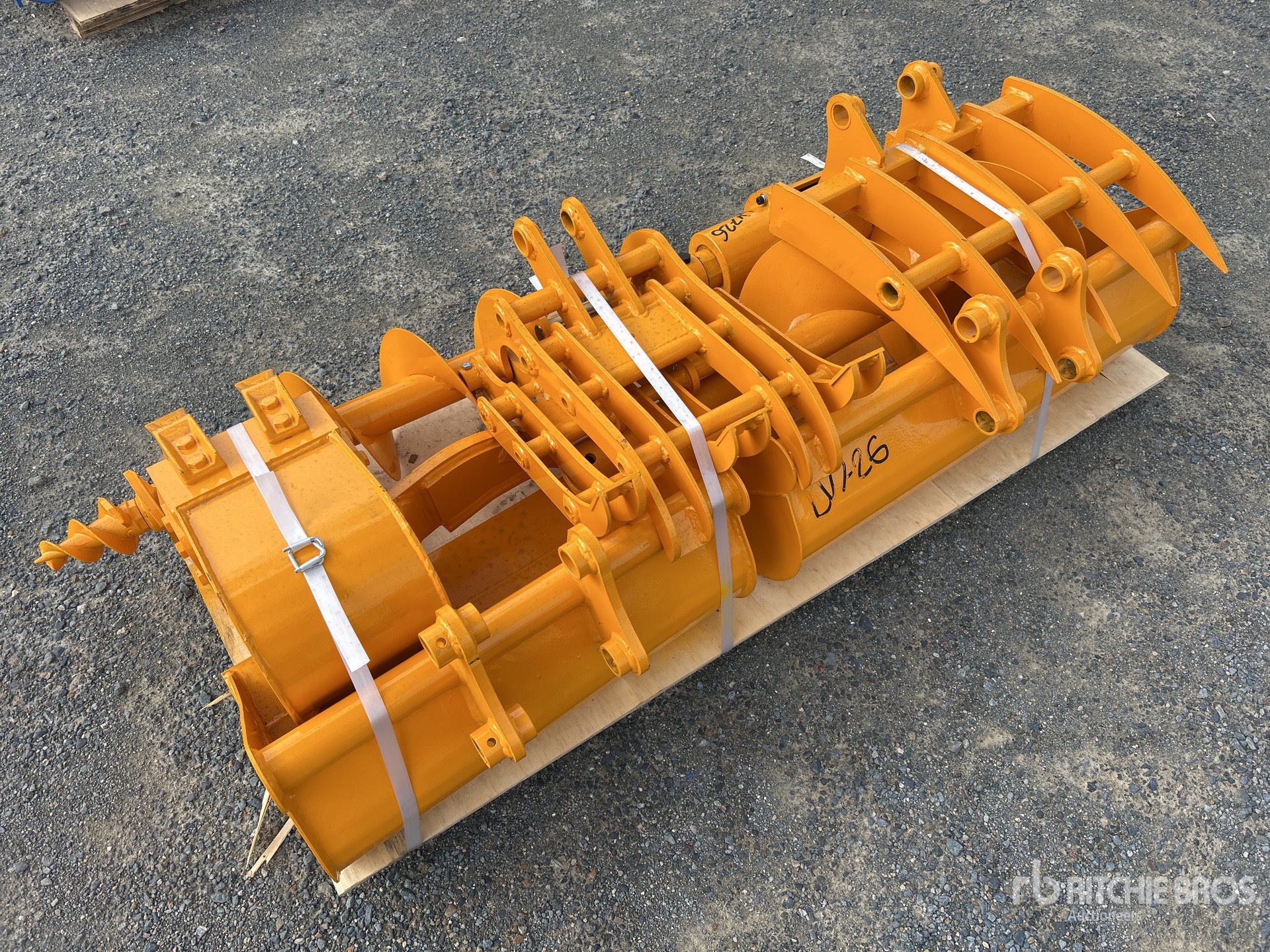 General Appearance with Bild, Ecke vorne rechts