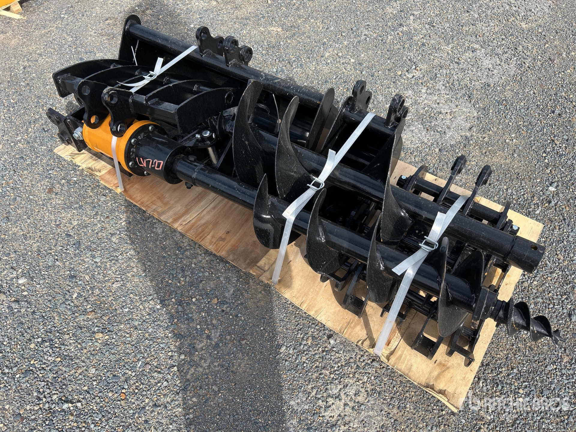 Aspect général with Image, coin arrière droit