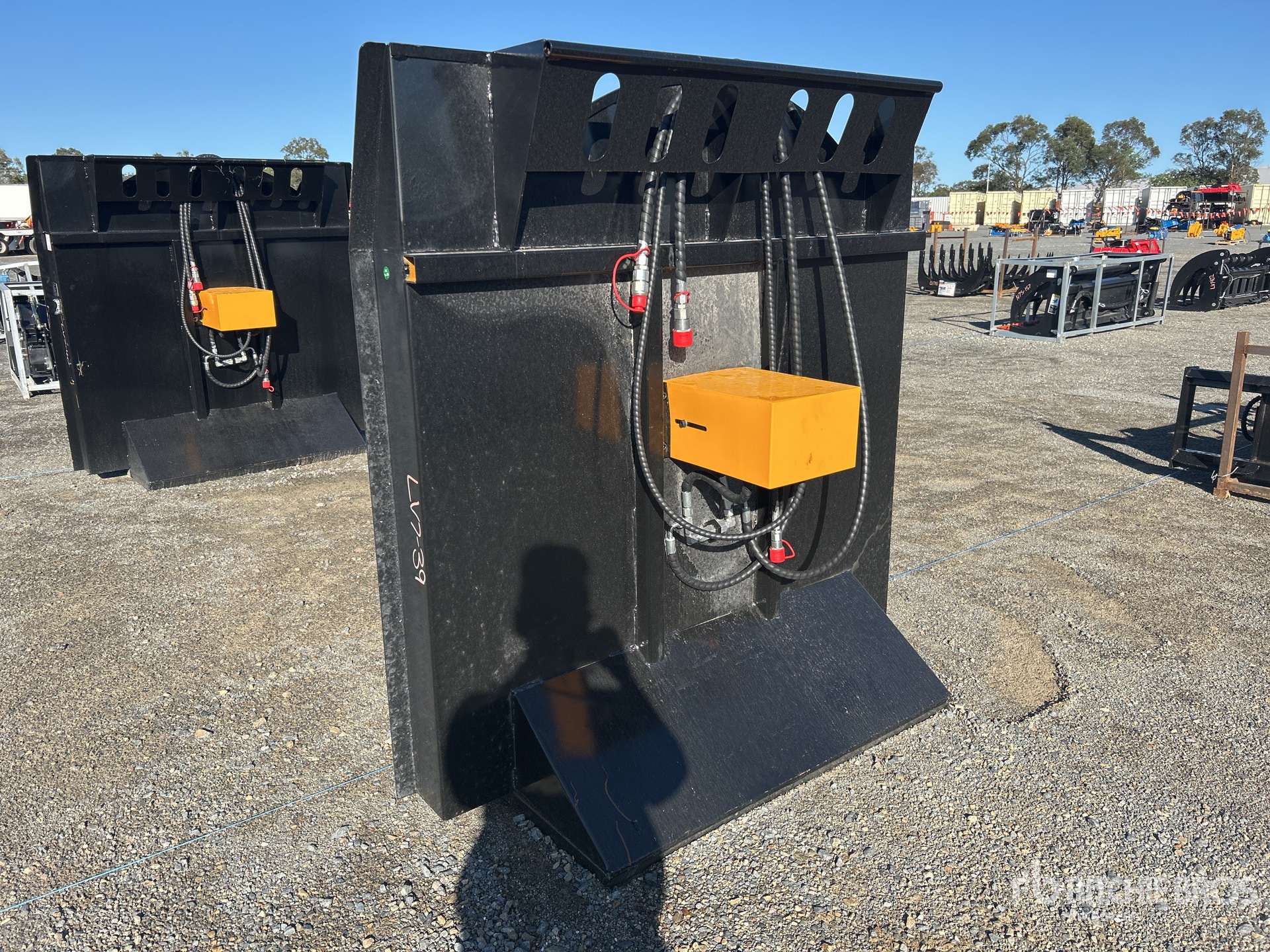 General Appearance with Picture, Left Rear Corner