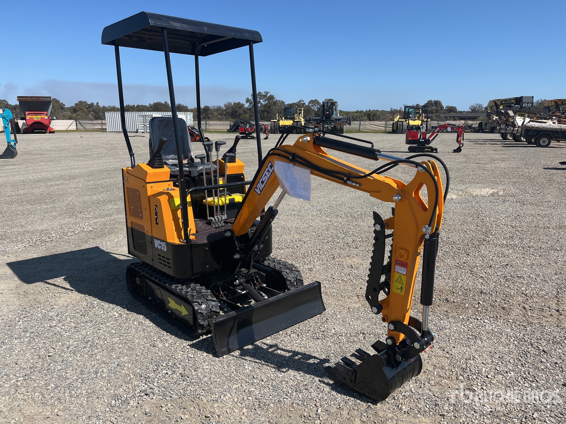 General Appearance with Foto, angolo anteriore destro