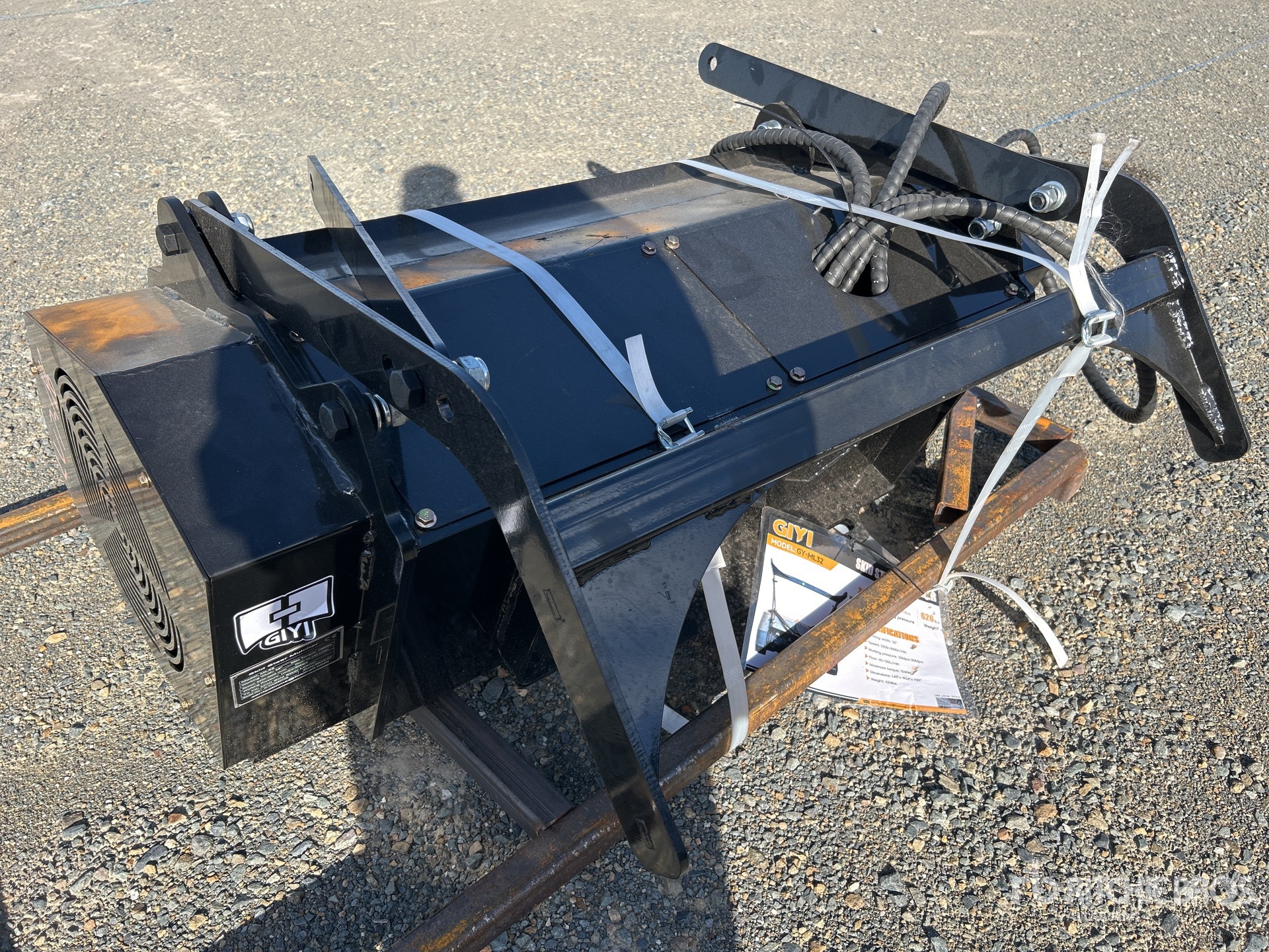 General Appearance with Picture, Left Rear Corner